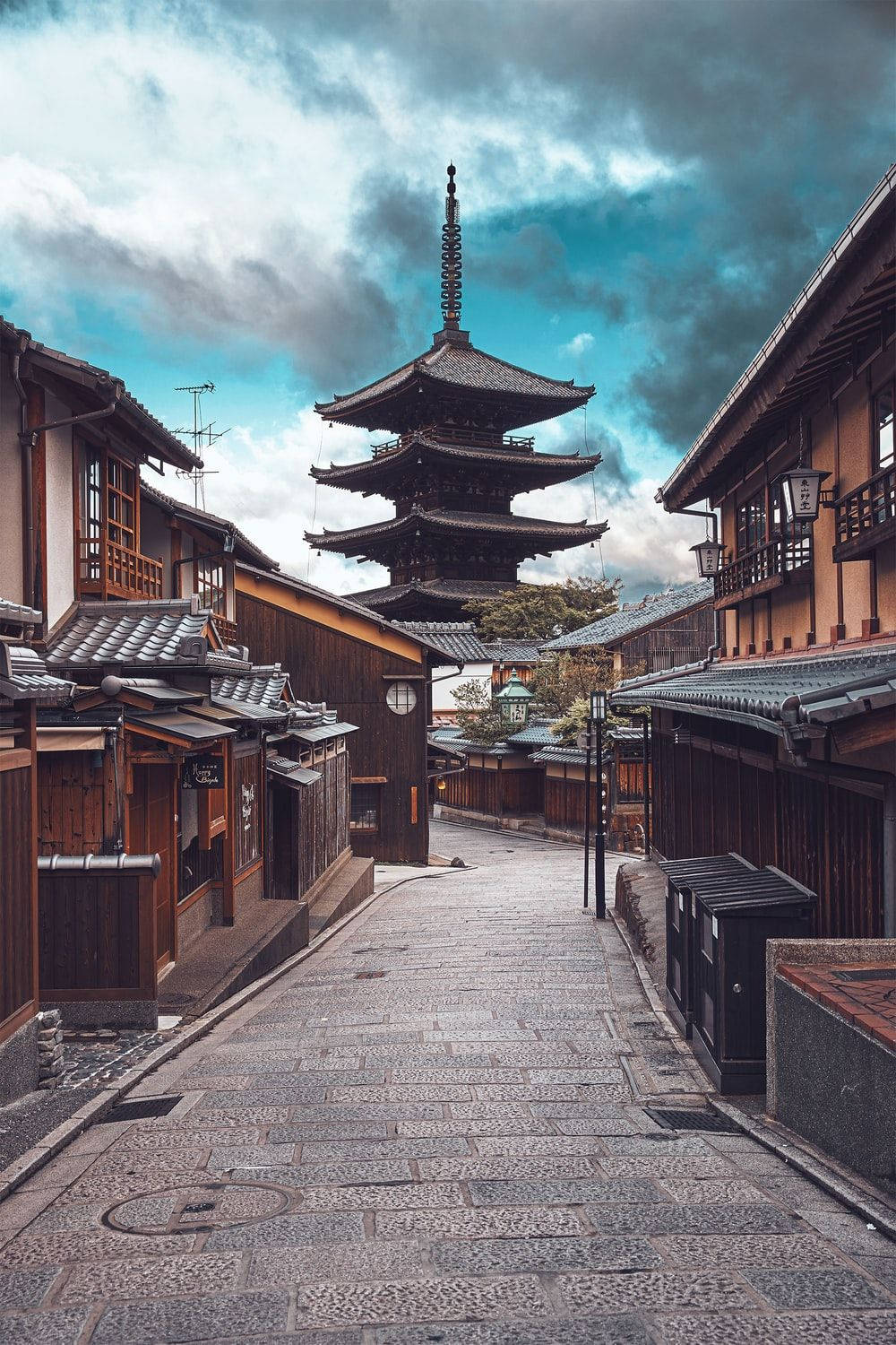 Kyoto Hokanji Pagoda Background