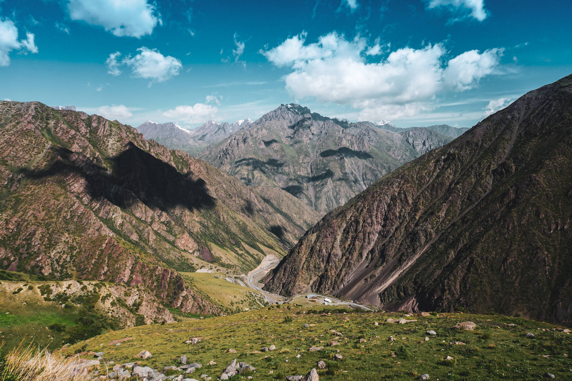 Kyrgyzstan Mountain Crest Background