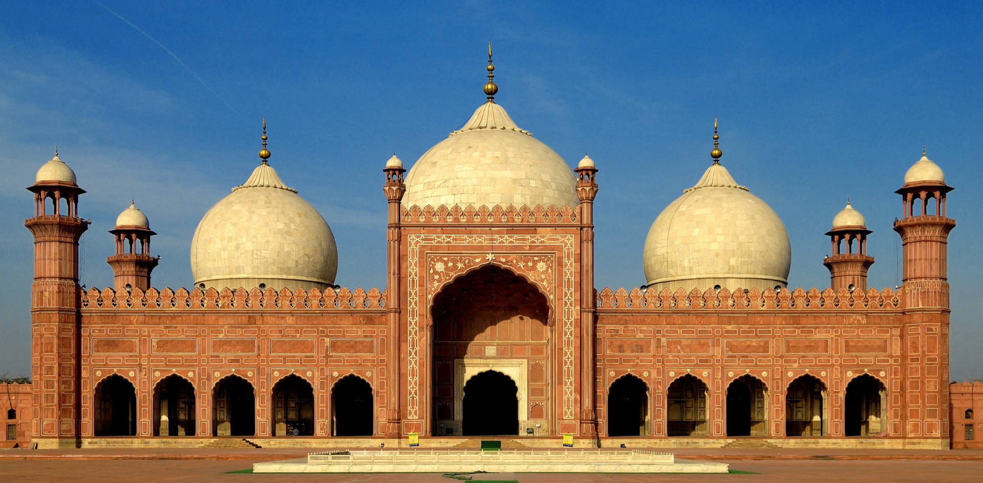 Lahore Badshahi Mosque Façade
