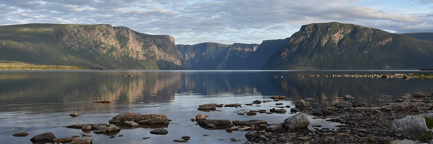 Lake And Mountains In Newfoundland Background