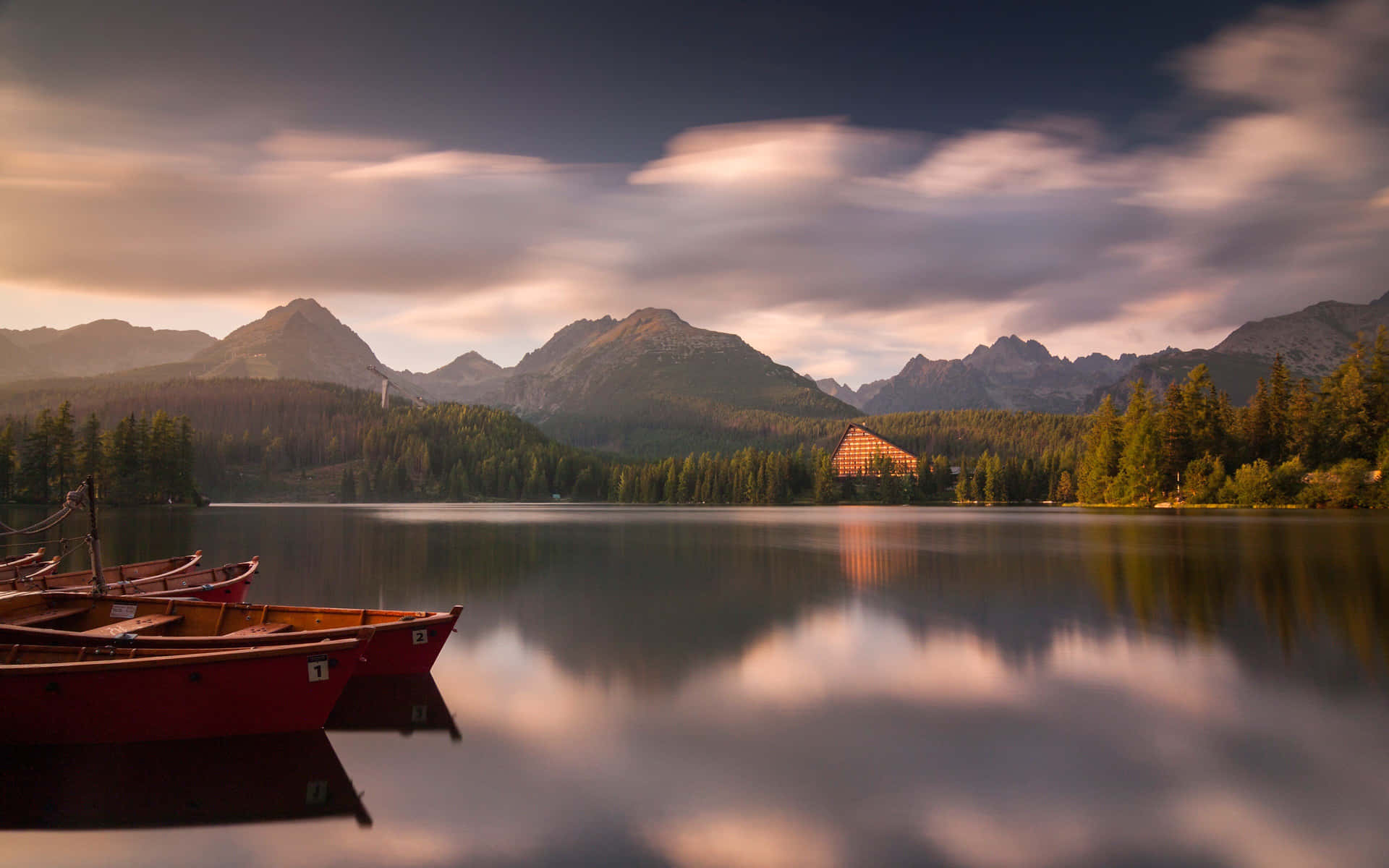 Lake Boats Natural Background Background