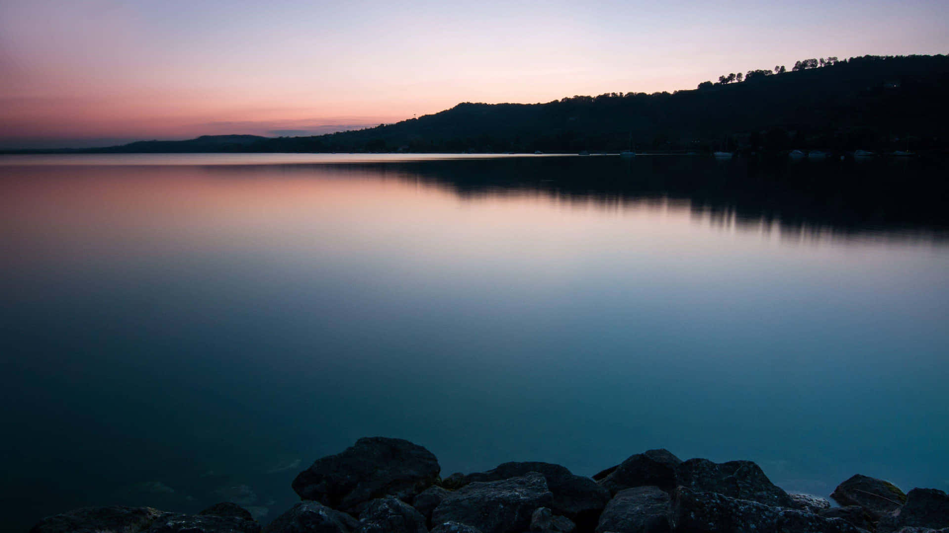 Lake Calms Background