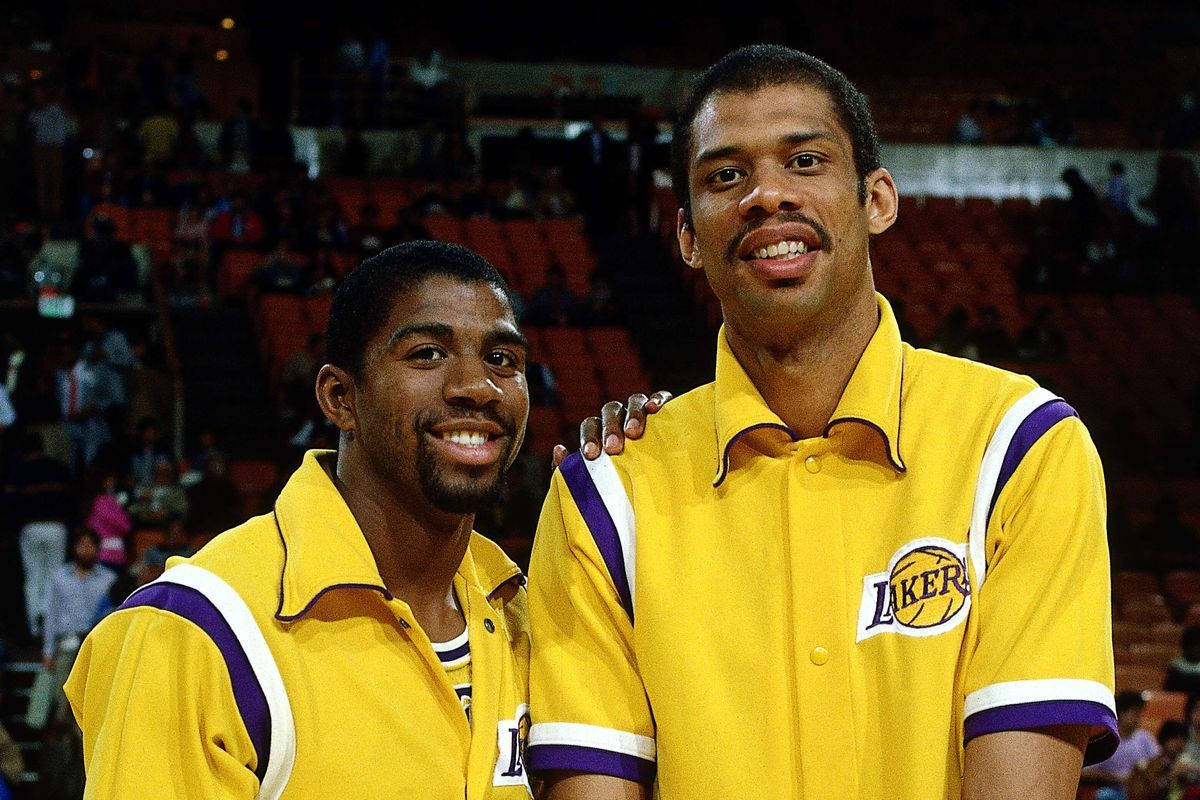 Lakers Player Kareem Abdul-jabbar Magic Johnson Background