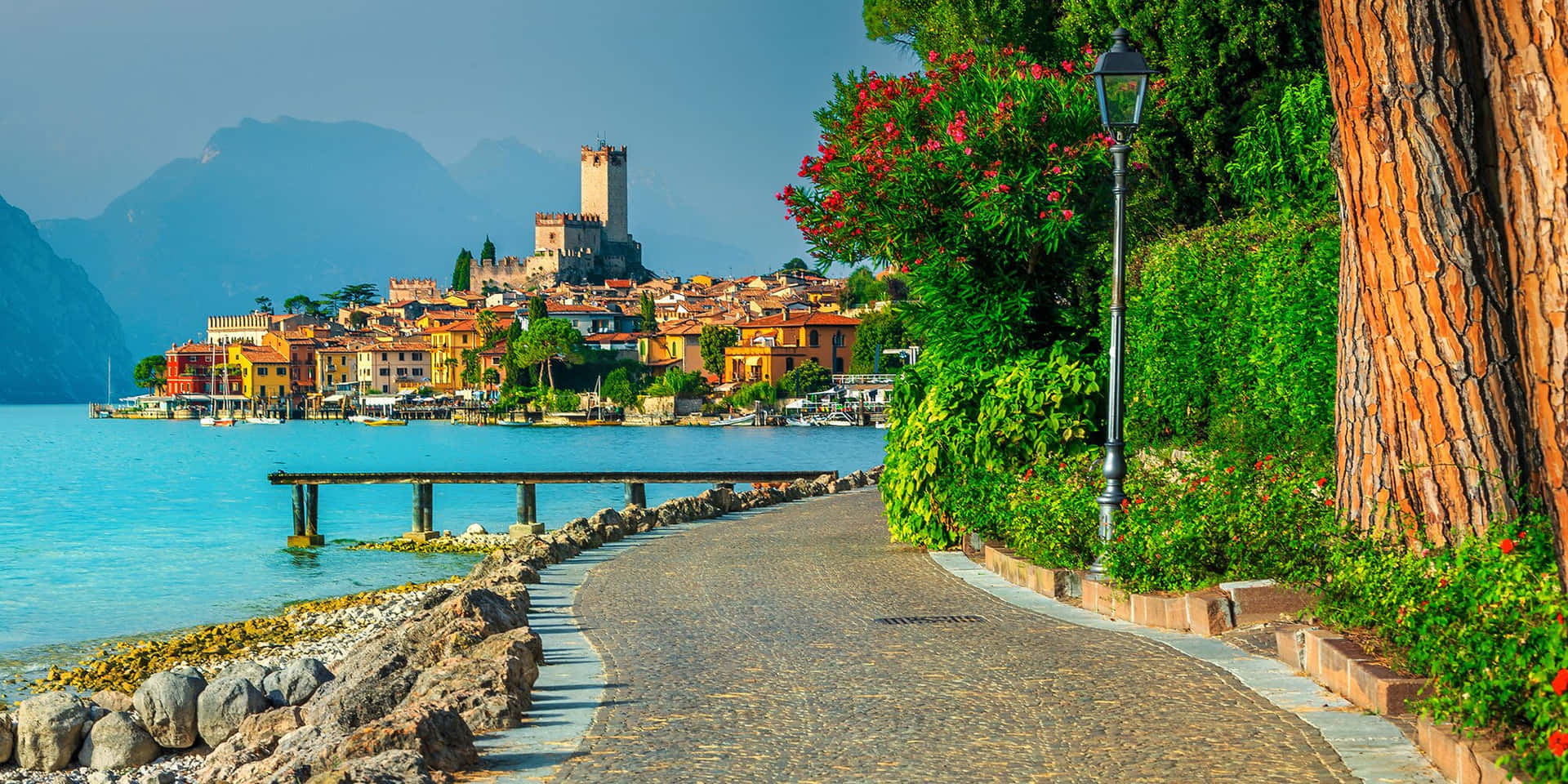 Lakeside Of Lago Di Garda Background