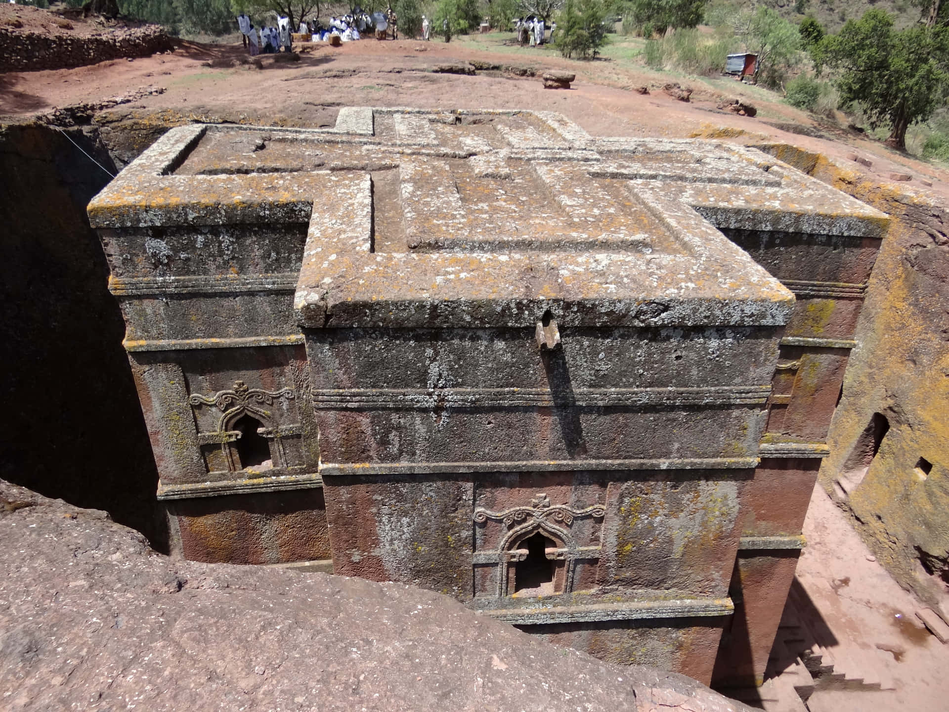 Lalibela's St. George Church Facing The Mountains Background