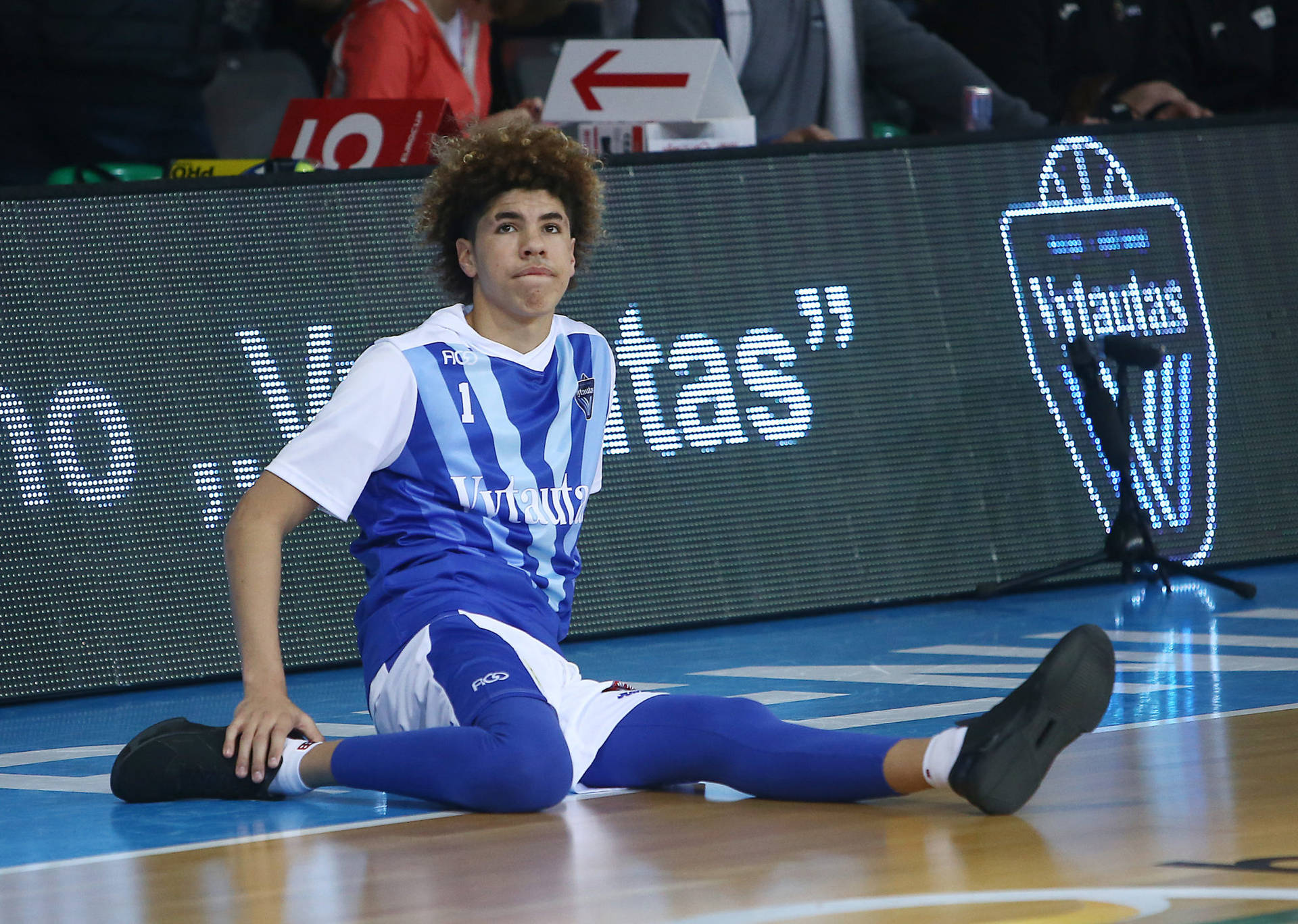 Lamelo Ball On The Floor Background