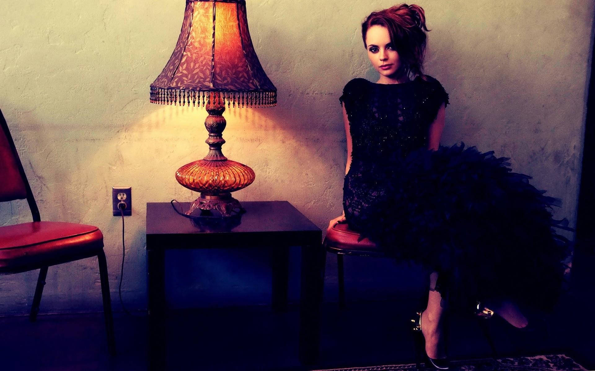 Lamp Christina Ricci Background