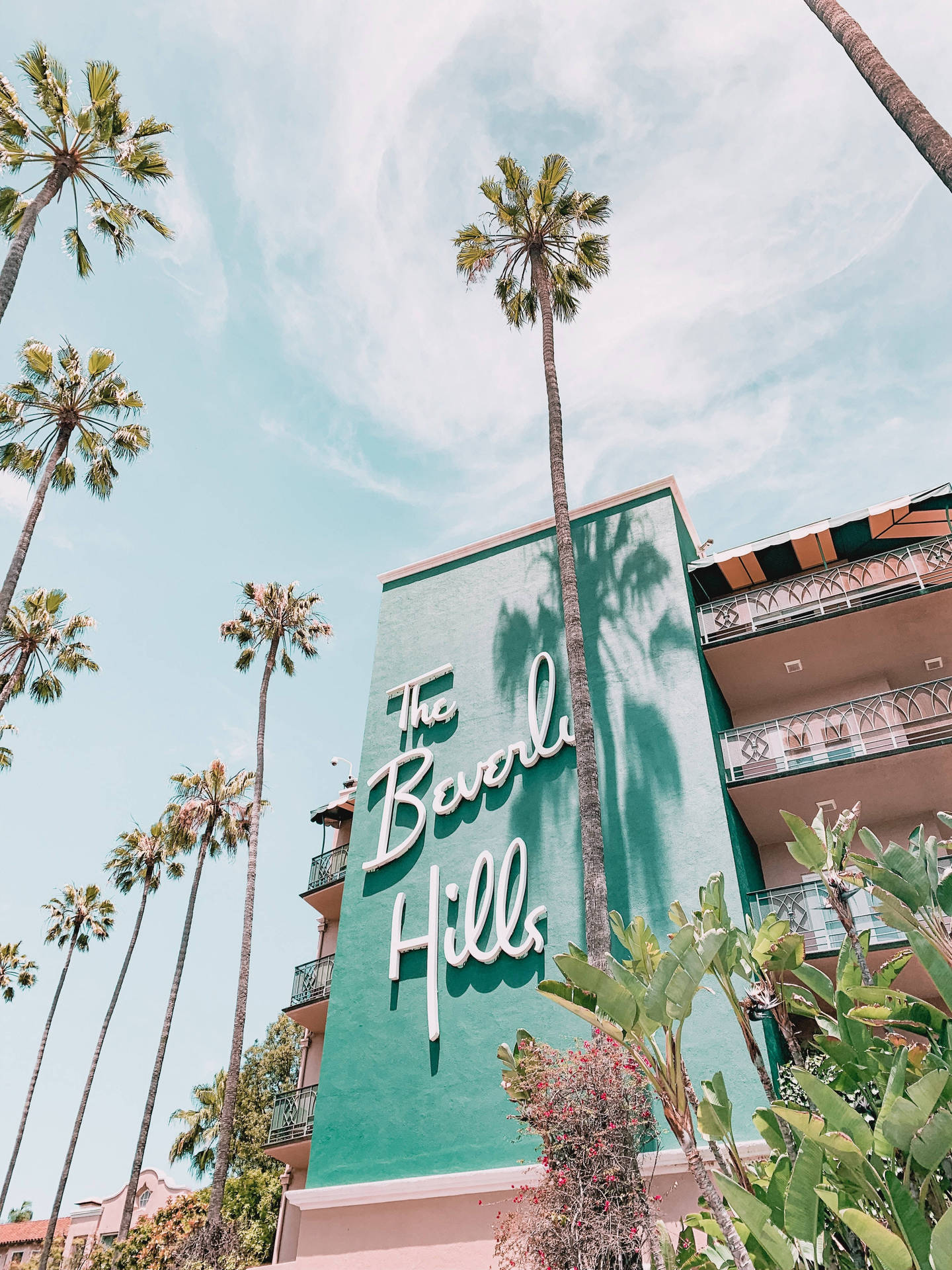 Landmark Of Beverly Hills Hotel Background