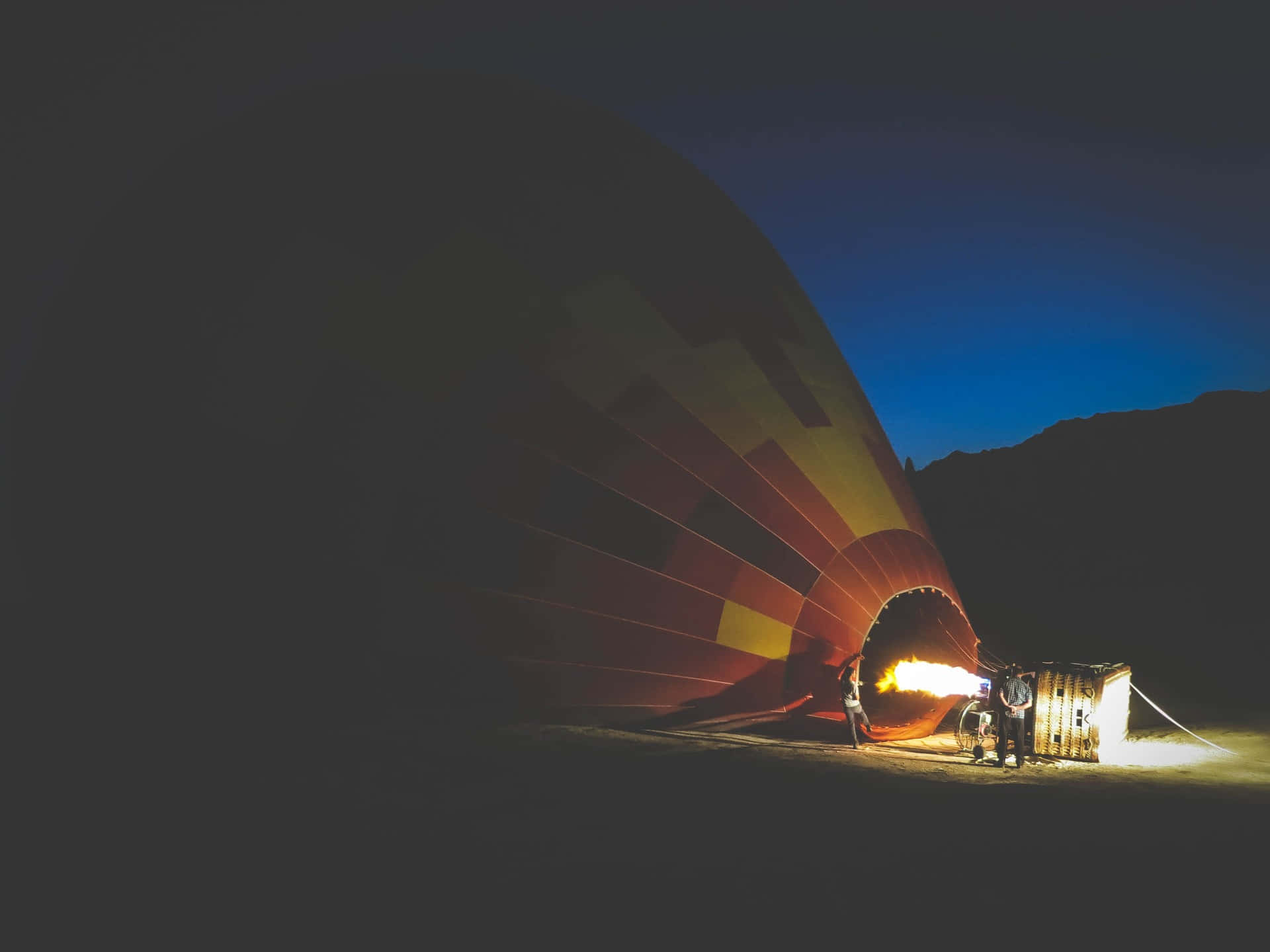 Languishing Hot Air Balloon Background