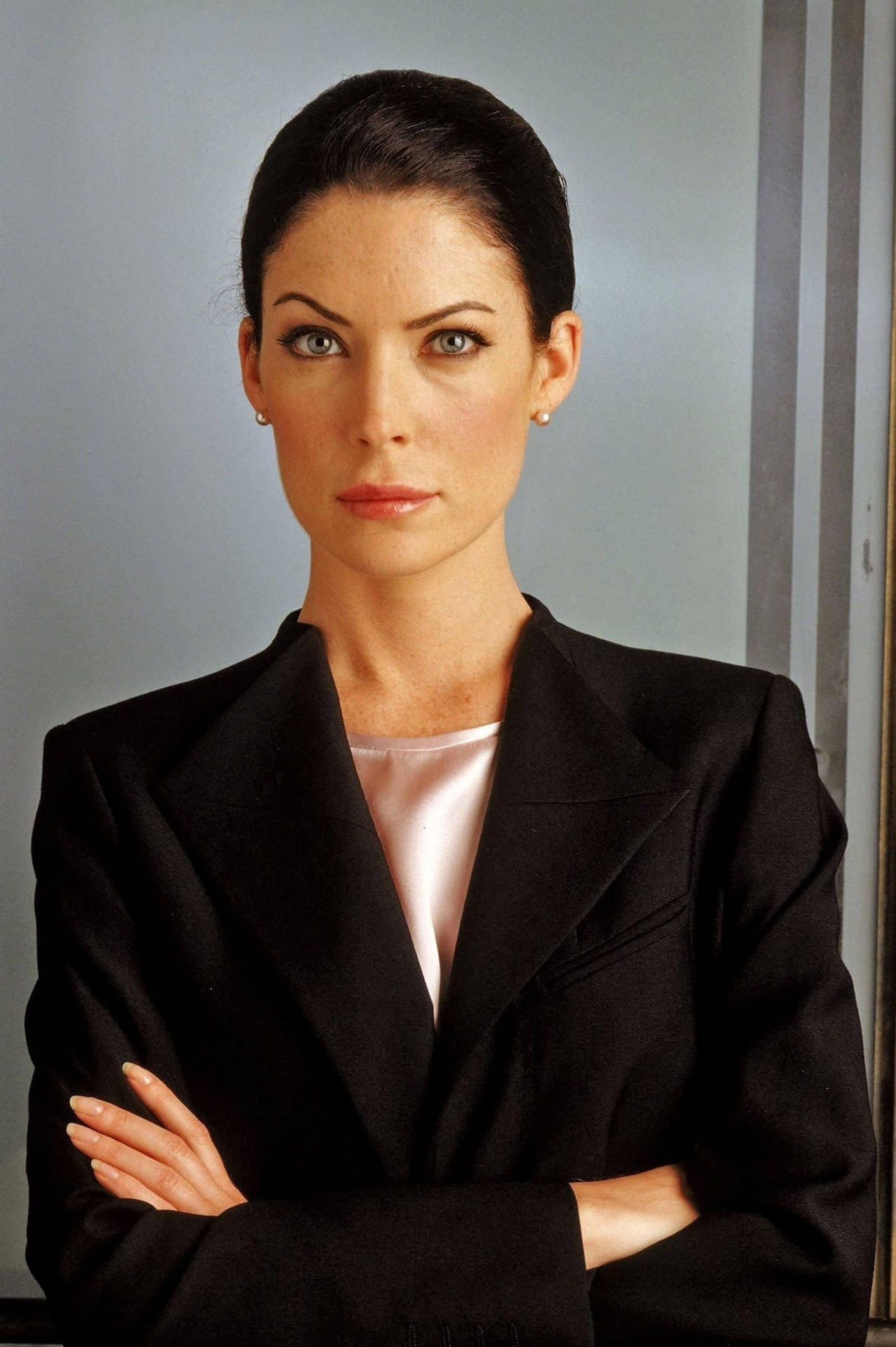 Lara Flynn Boyle As Helen Gamble Background