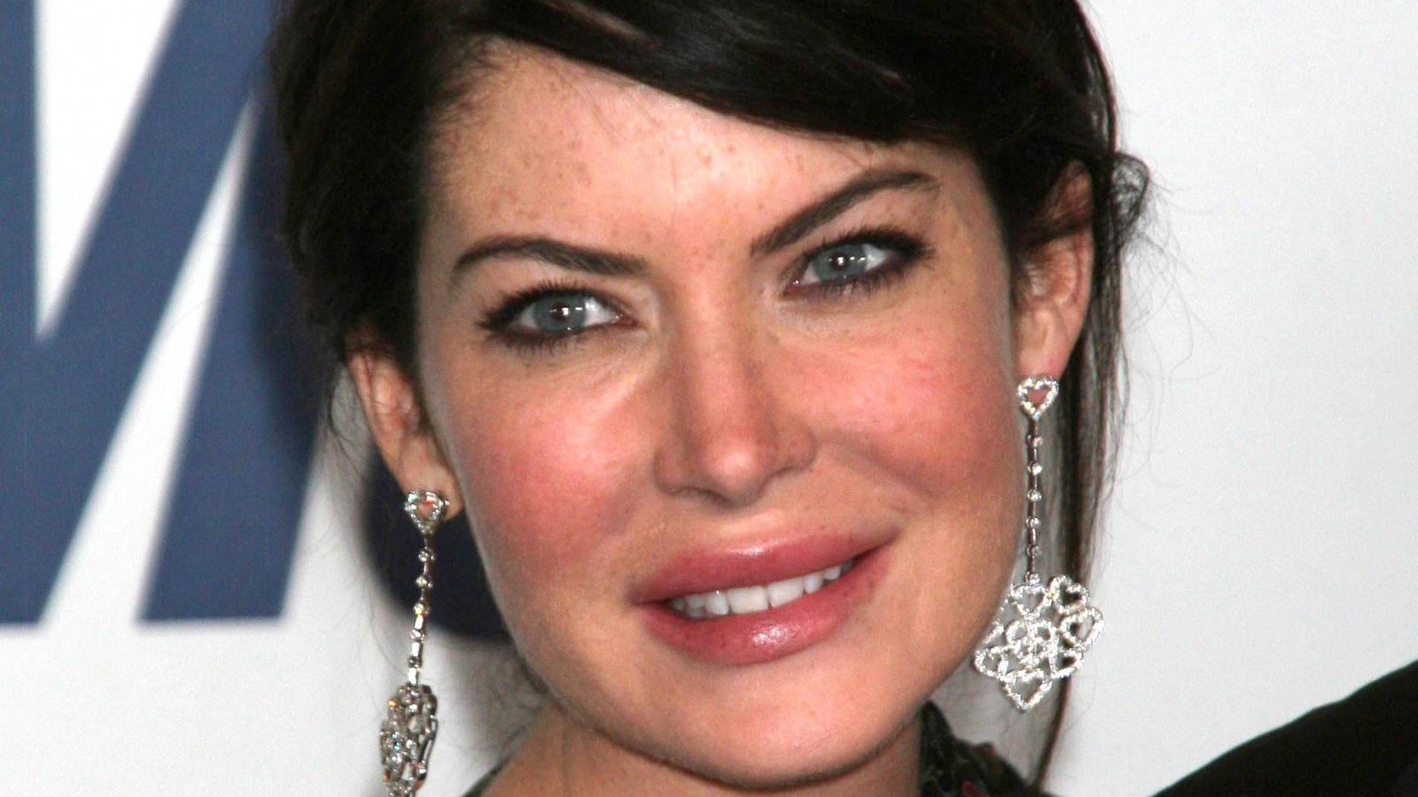 Lara Flynn Boyle At Hyatt Regency Century Plaza Background