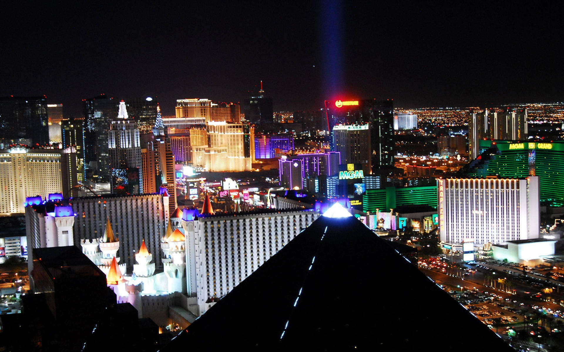 Las Vegas Strip Luxor Hotel Night Background