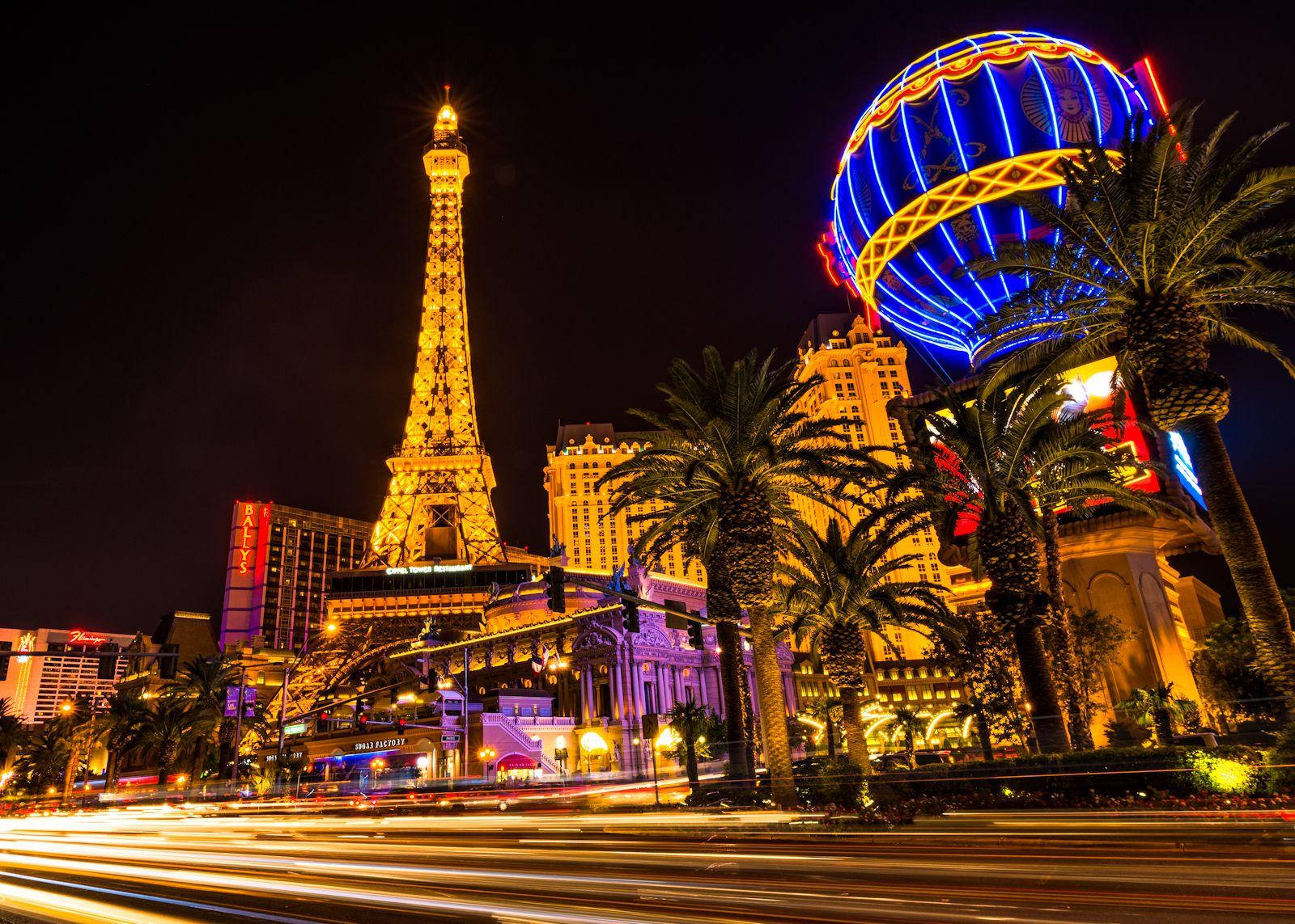 Las Vegas Strip Paris Tower Globe Background