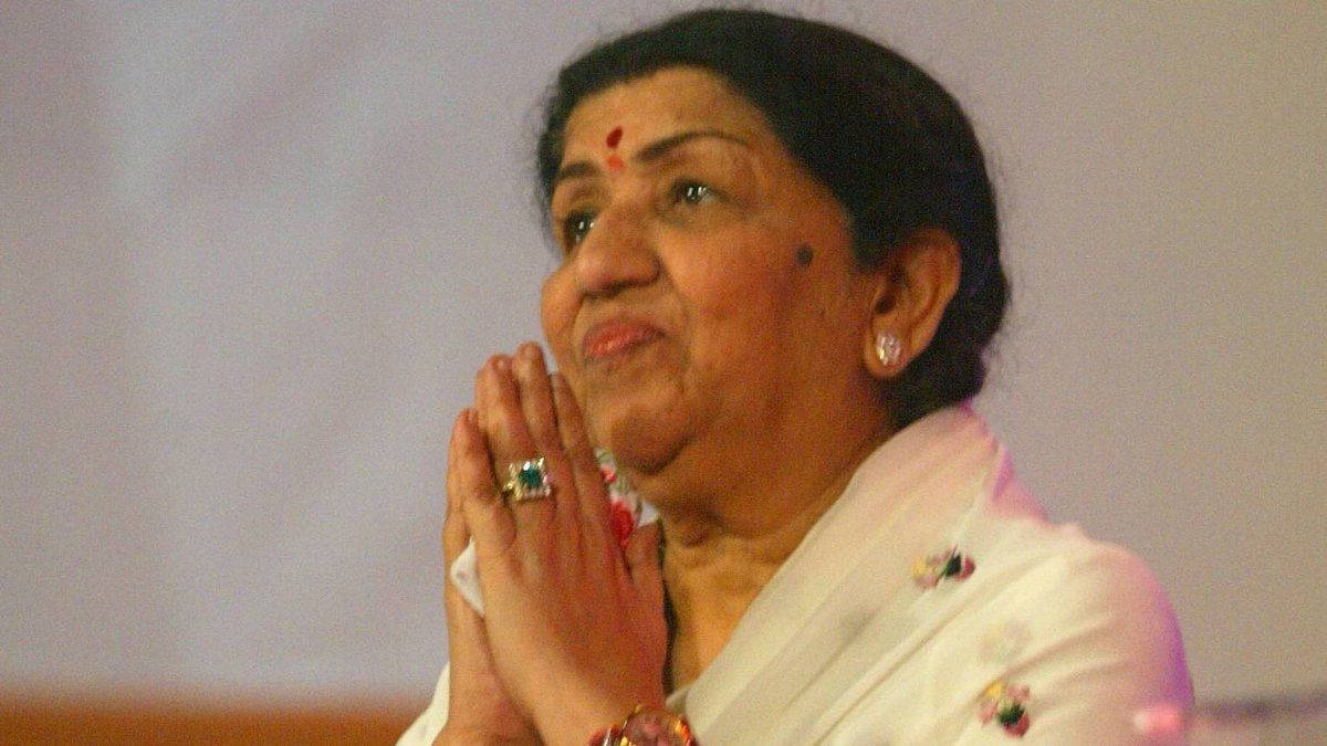 Lata Mangeshkar In White Background