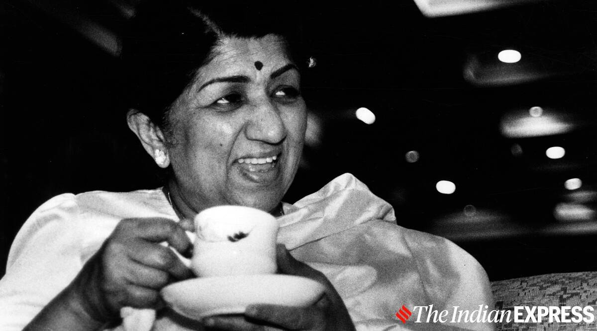 Lata Mangeshkar With Coffee Cup Background