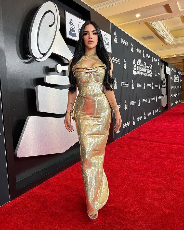 Latina Kimberly Loaiza Red Carpet Background