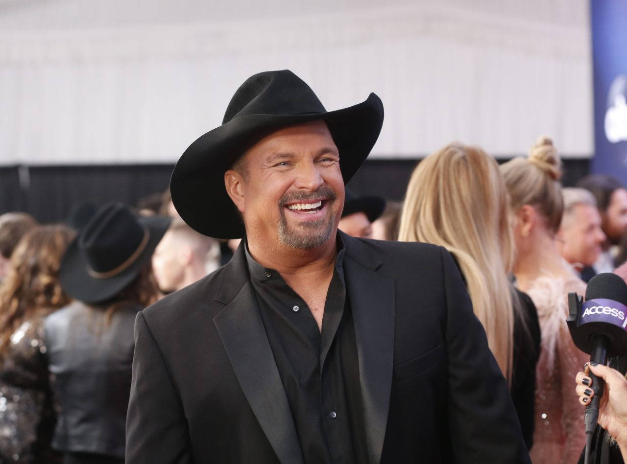 Laughing Garth Brooks