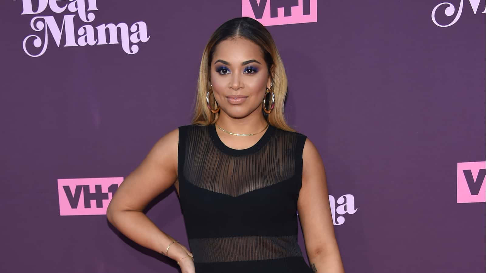 Lauren London Looking Stunning In A Stylish Outfit Background