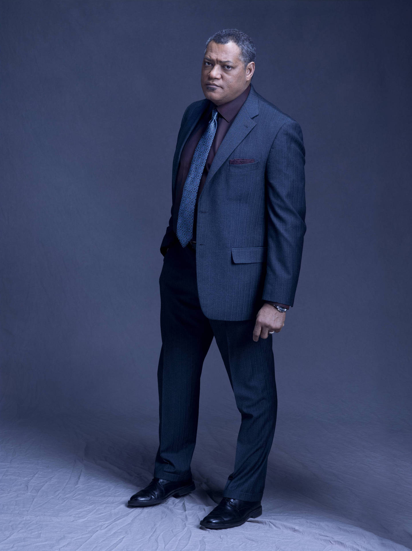 Laurence Fishburne Black Suit And Pants Background