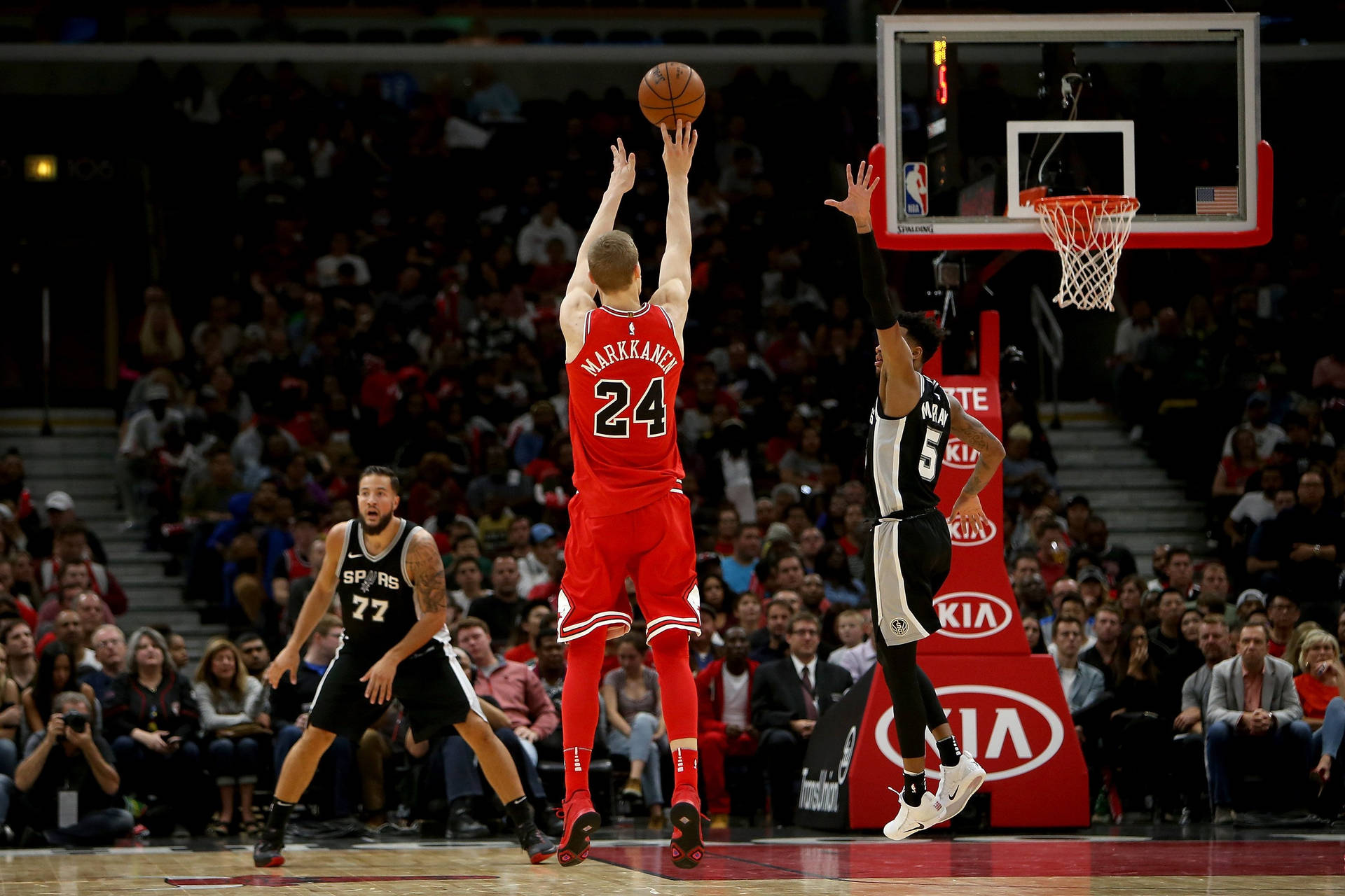 Lauri Markkanen Bulls Against San Antonio Spurs Background