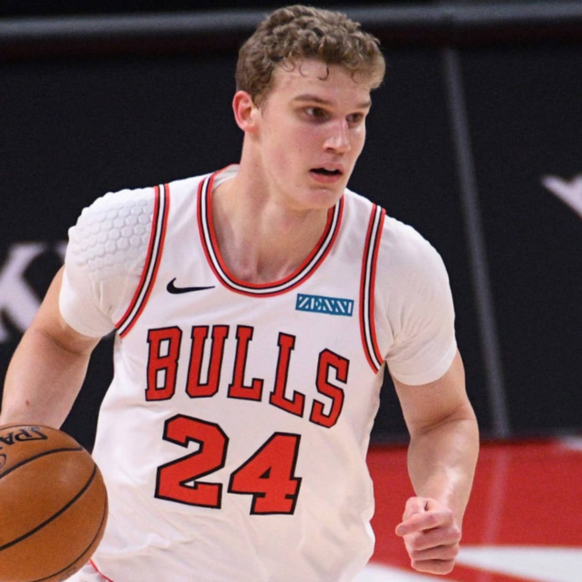 Lauri Markkanen Chicago Bulls Basketball Match Background