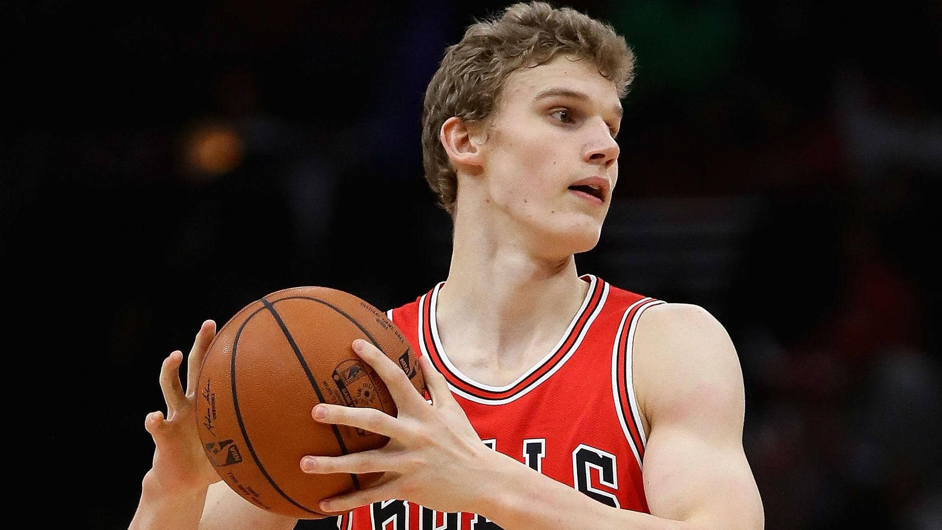 Lauri Markkanen Handsome Nba Player Background