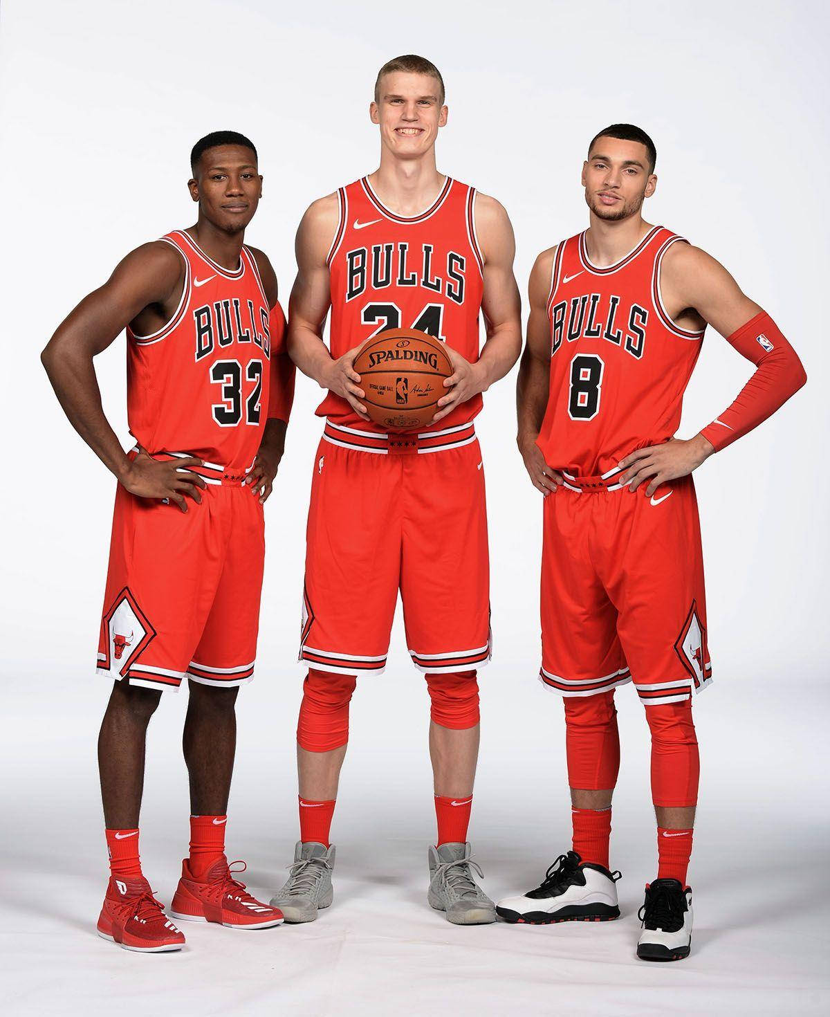 Lauri Markkanen ,zach Lavine And Kris Dunn Background