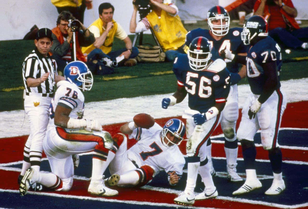 Lawrence Taylor Live Football Match Background