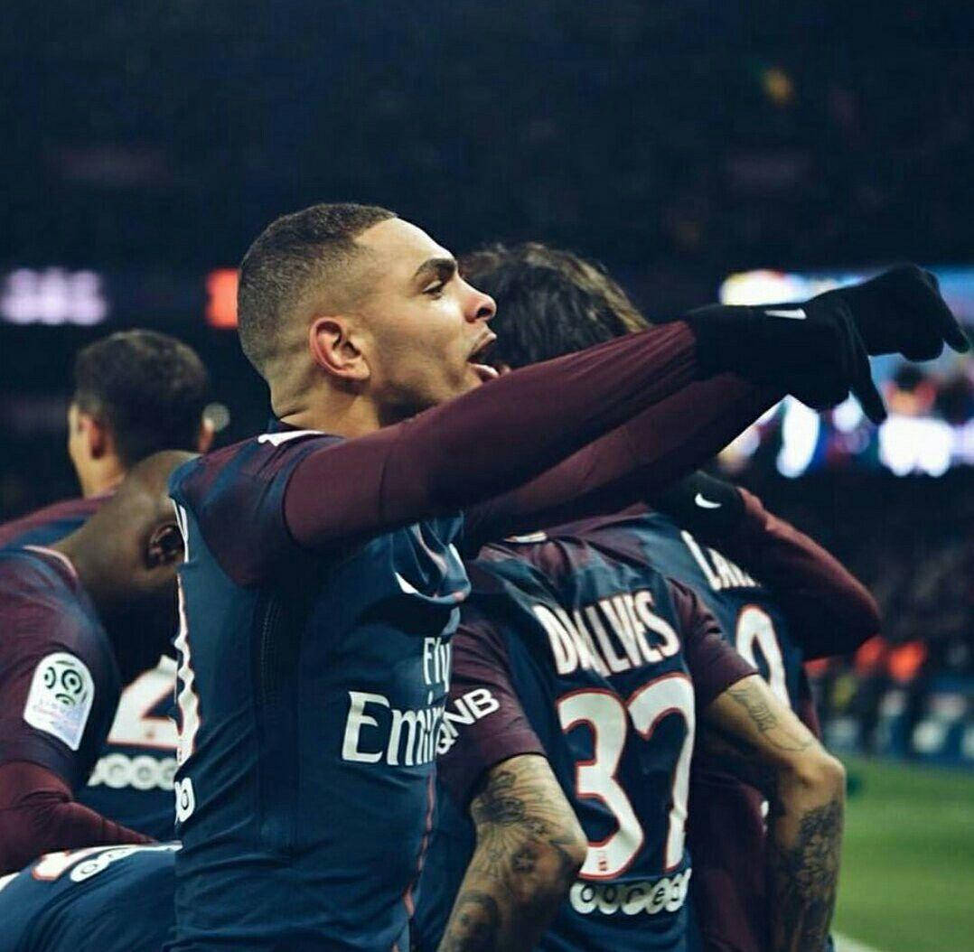 Layvin Kurzawa Point Down Background