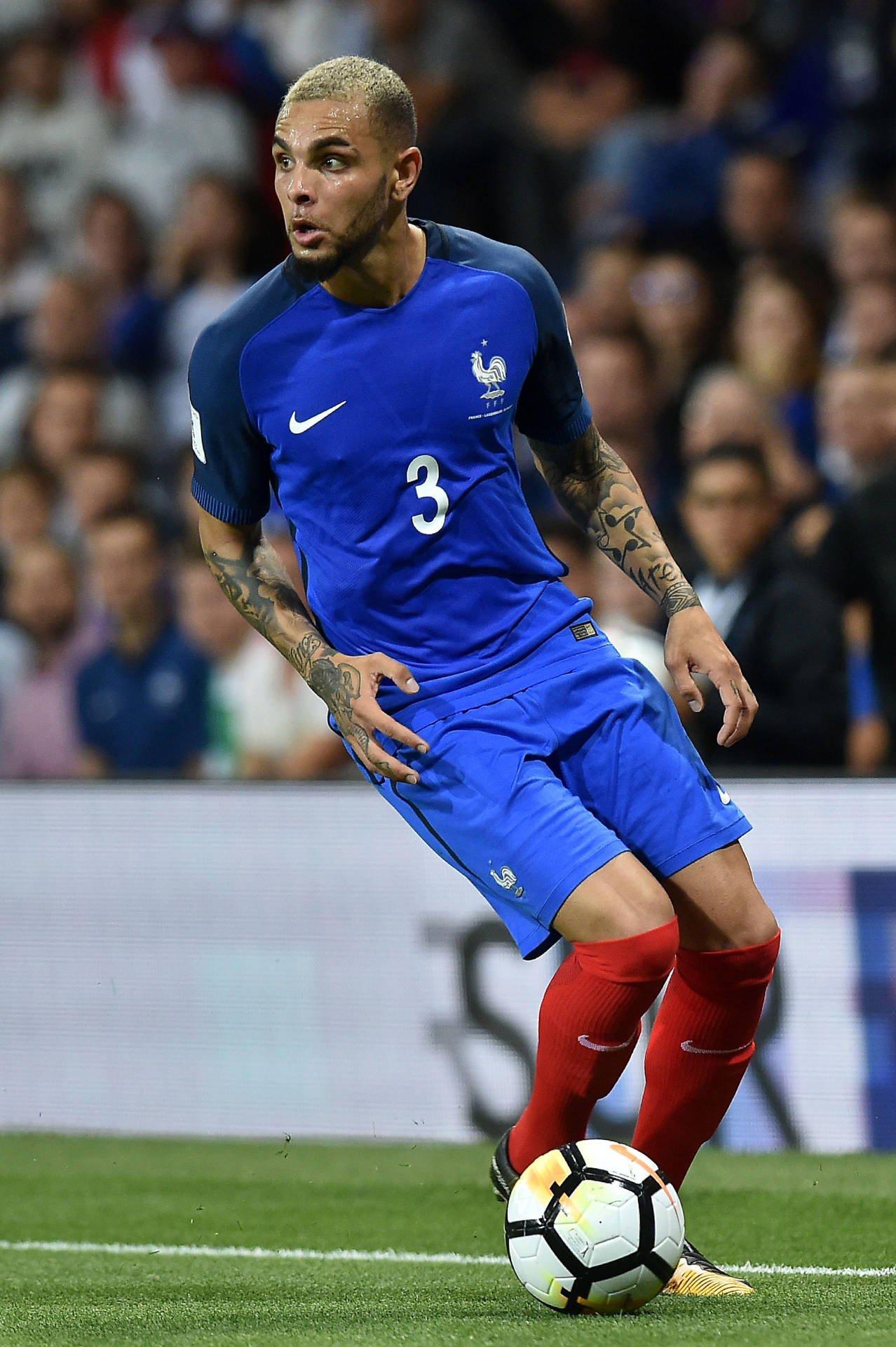 Layvin Kurzawa Sporting Red Socks Background