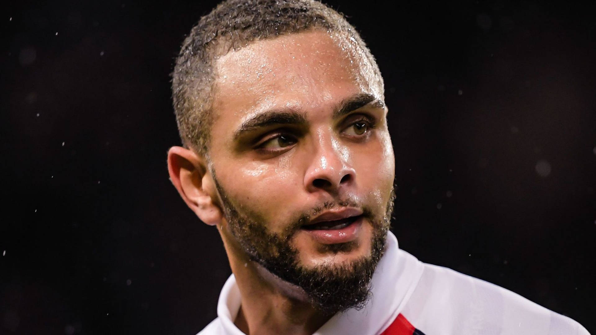 Layvin Kurzawa Sweating