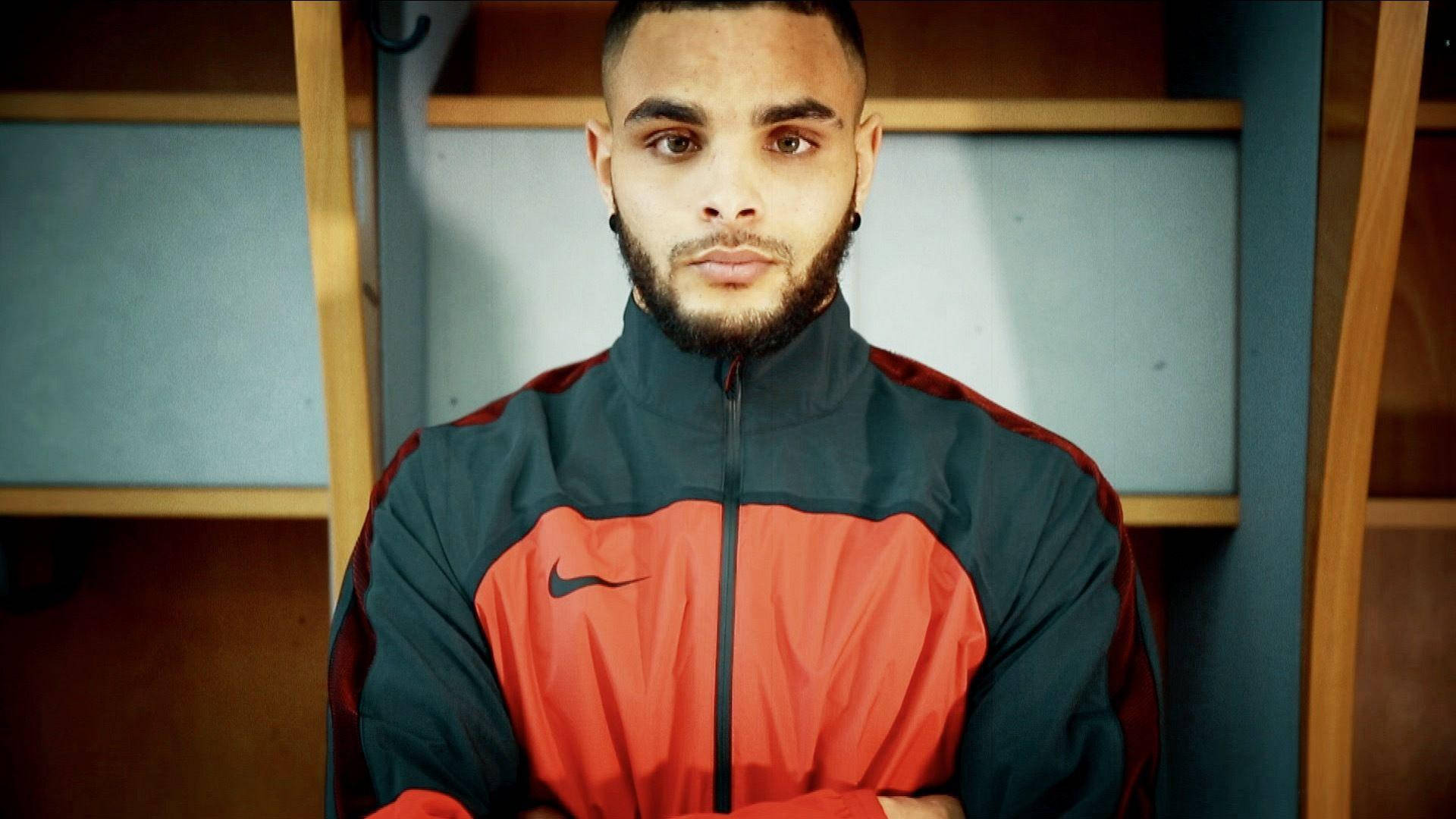 Layvin Kurzawa Vignette Nike Background