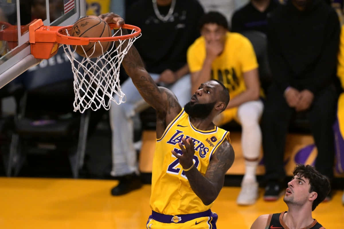 Le Bron James Slam Dunk Lakers Game Background