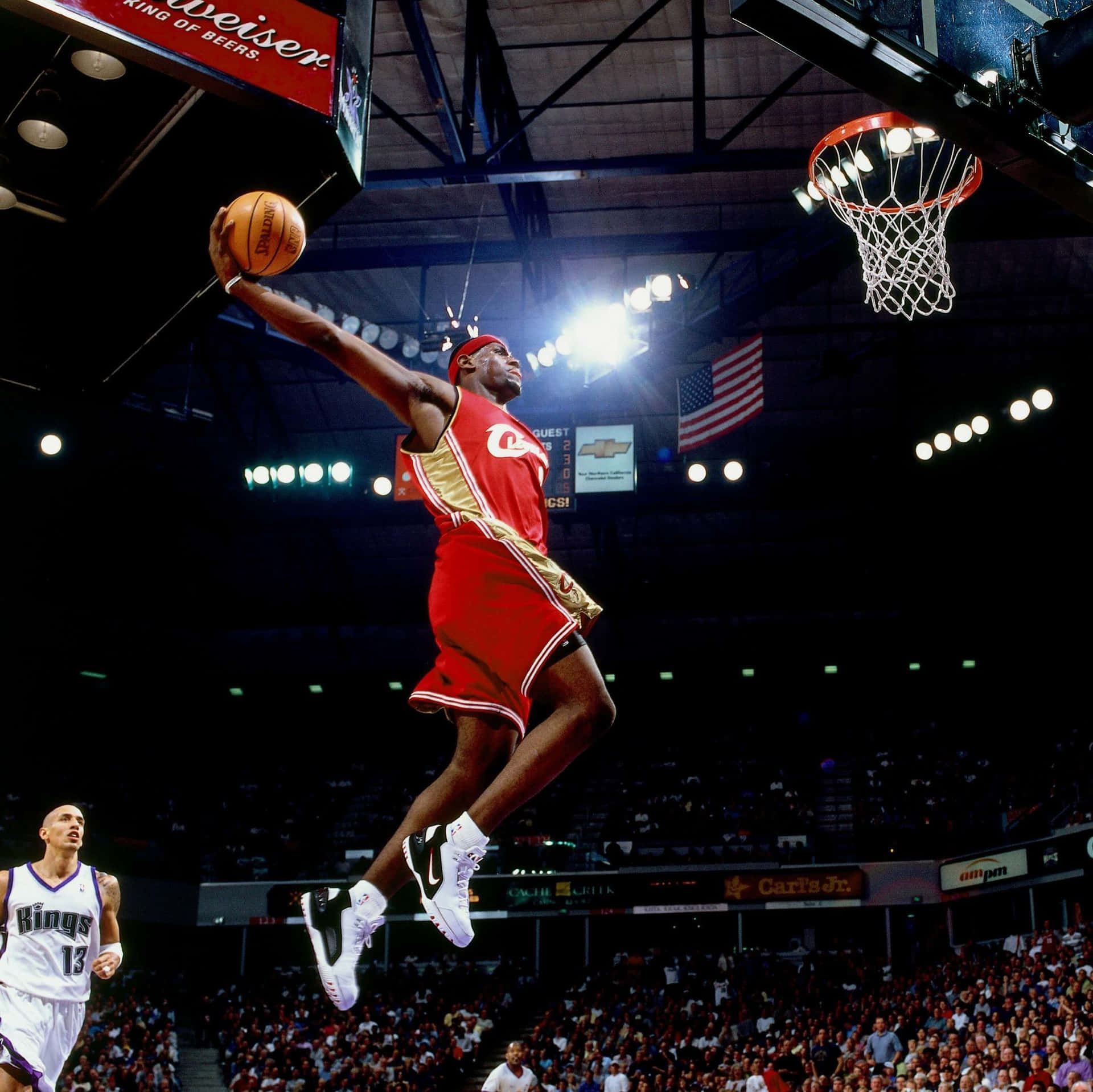 Le Bron James Spectacular Dunk Background