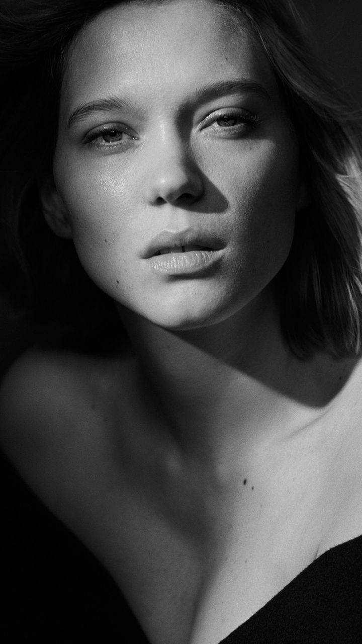 Lea Seydoux Classic Portrait Background