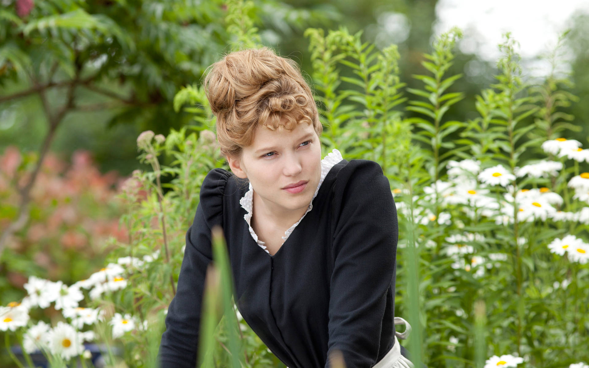 Lea Seydoux Diary Of A Chambermaid Background