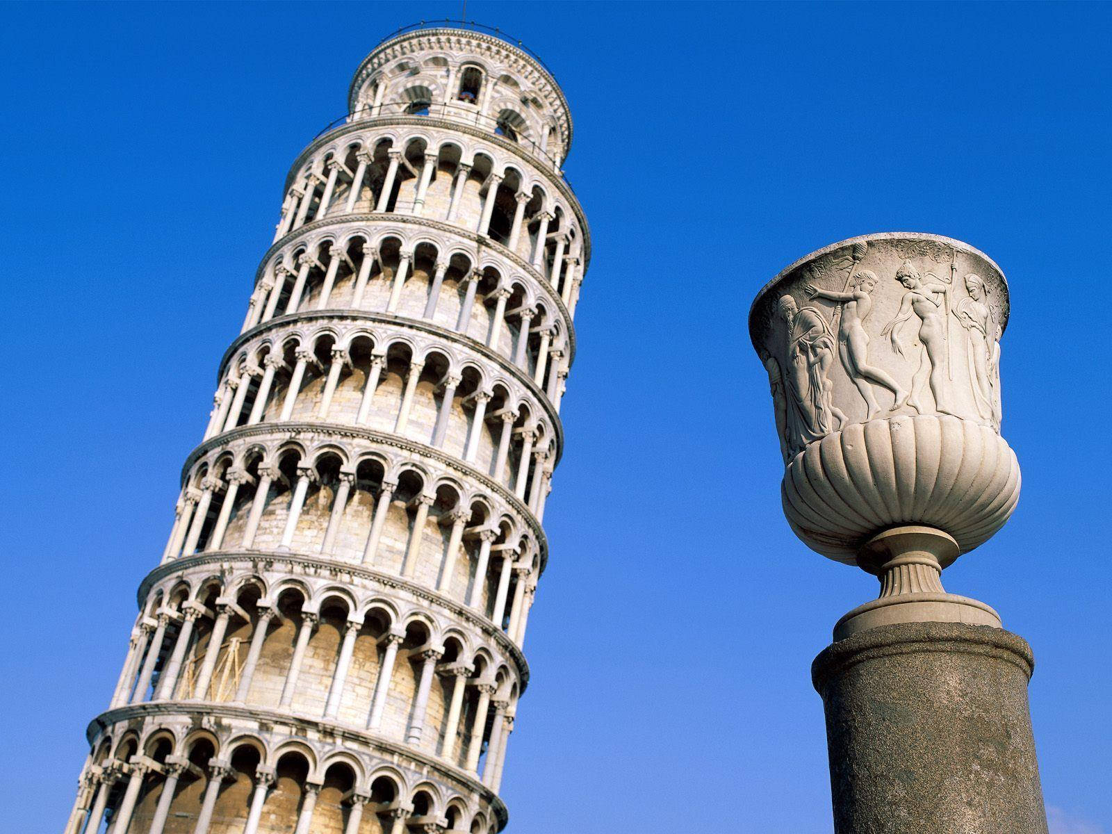 Leaning Tower Of Pisa With Vaso Del Talento Background