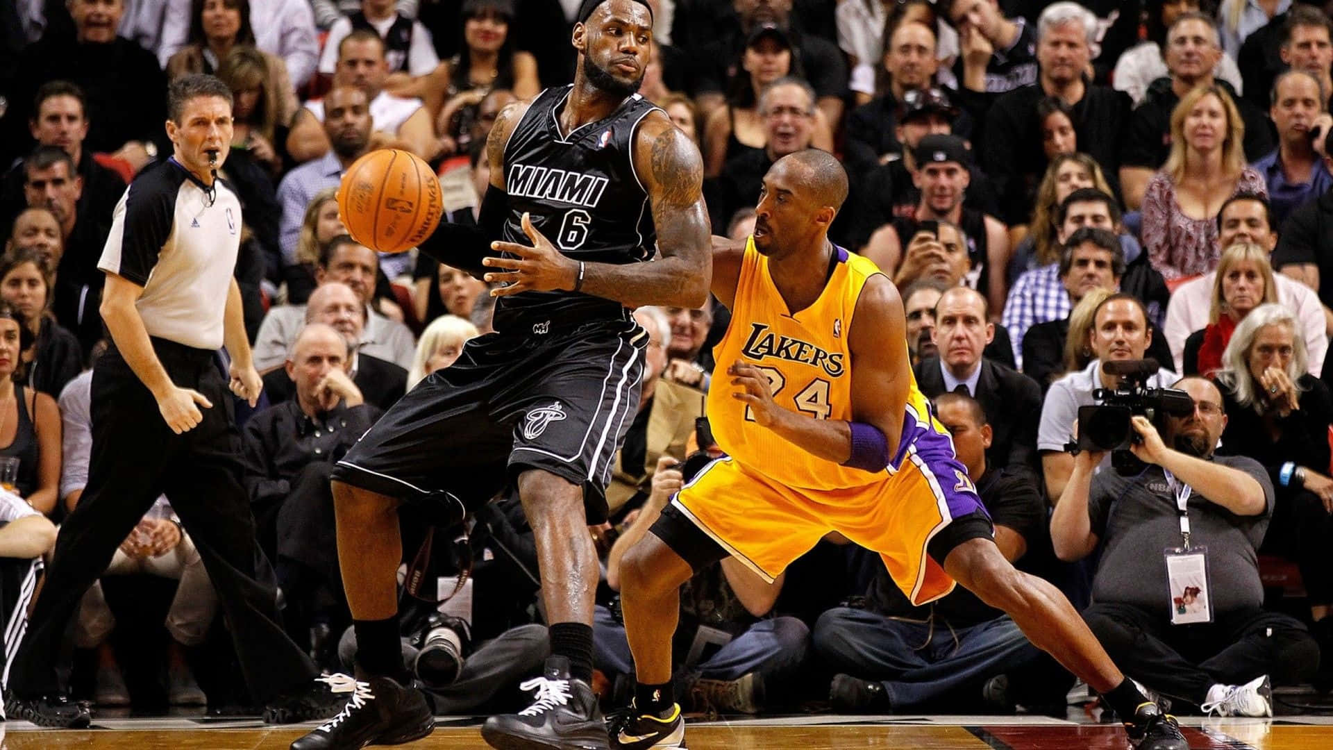 Lebron And Kobe Nba Lakers And Heat Game Background