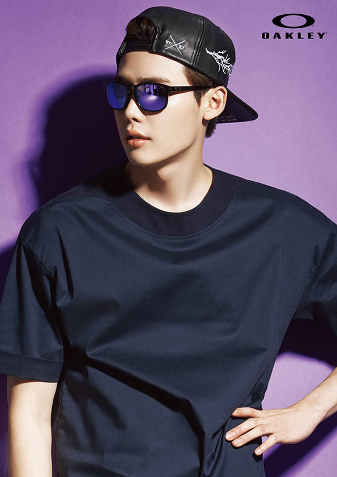 Lee Jong Suk Korea Oakley Sunglasses Background