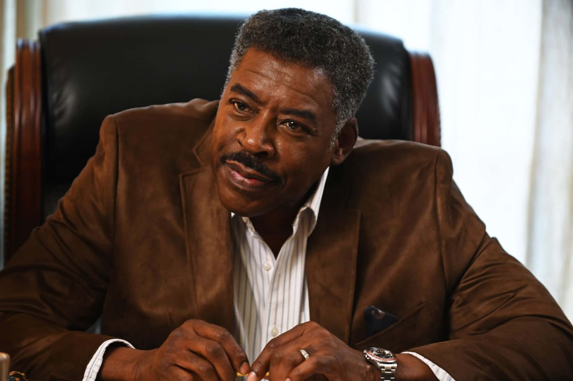 Legendary Actor Ernie Hudson At An Event Background