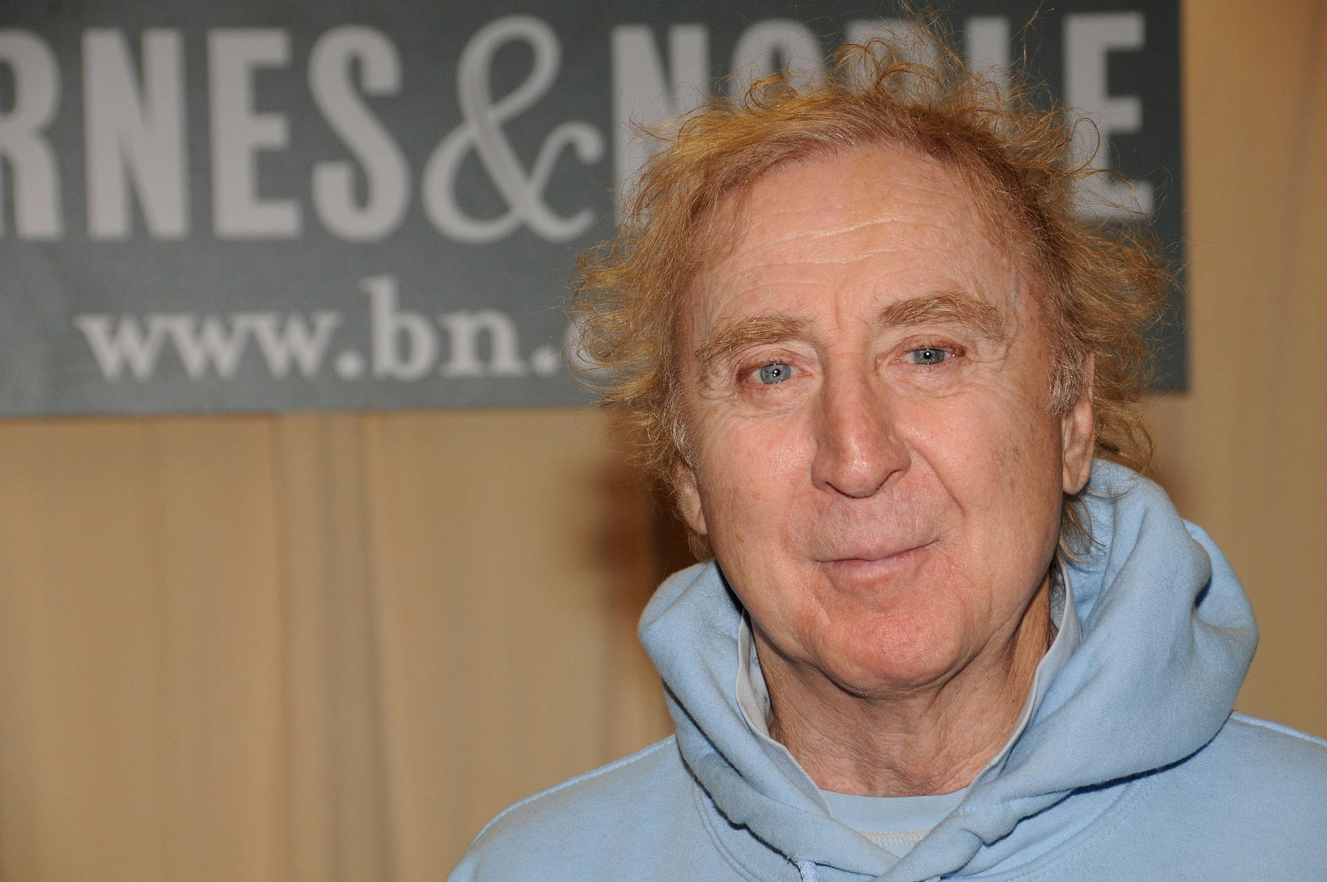 Legendary Actor Gene Wilder During A Book Signing Event At Barnes And Noble. Background