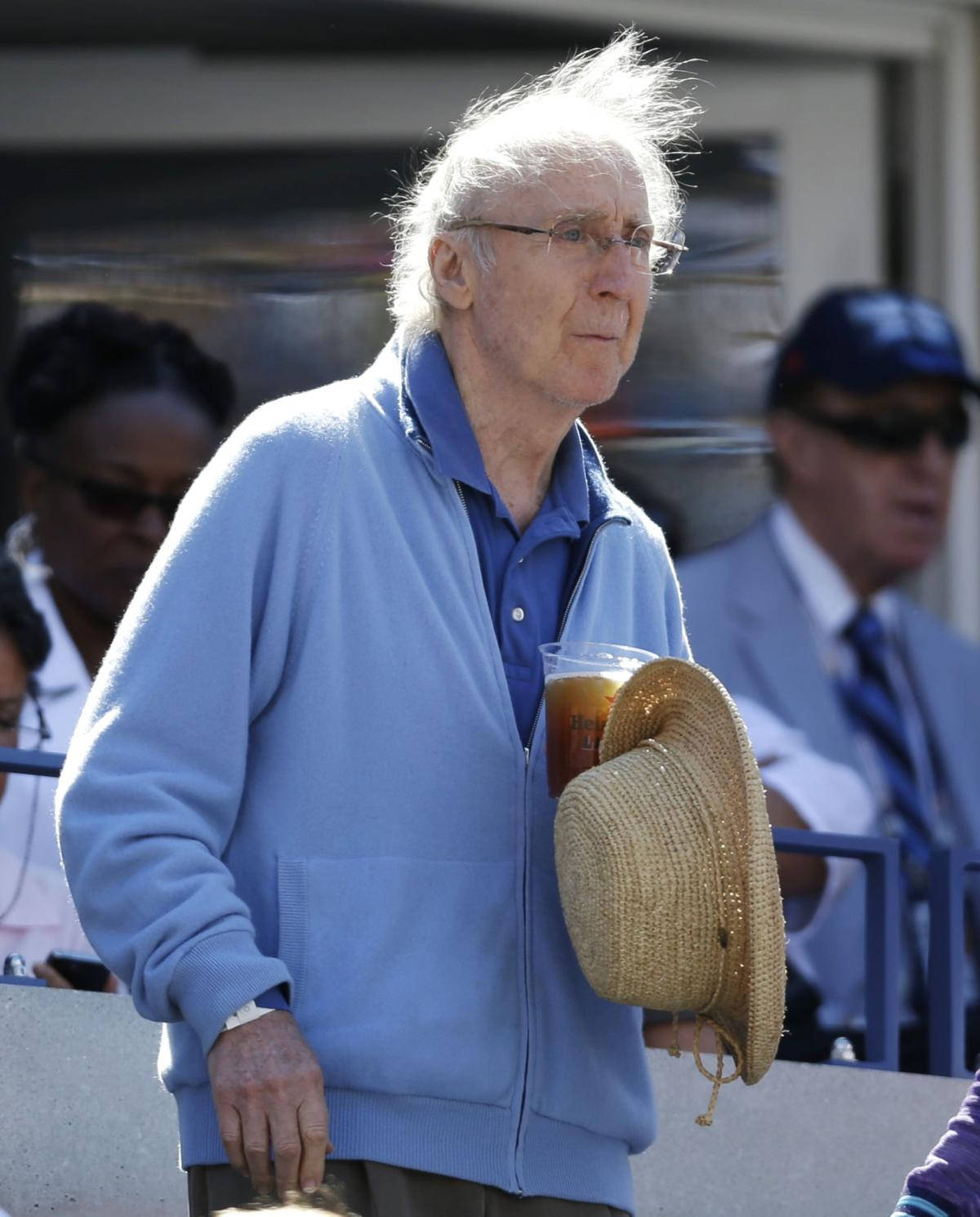 Legendary Actor Gene Wilder Enjoying Us Open Tennis Tournament Background