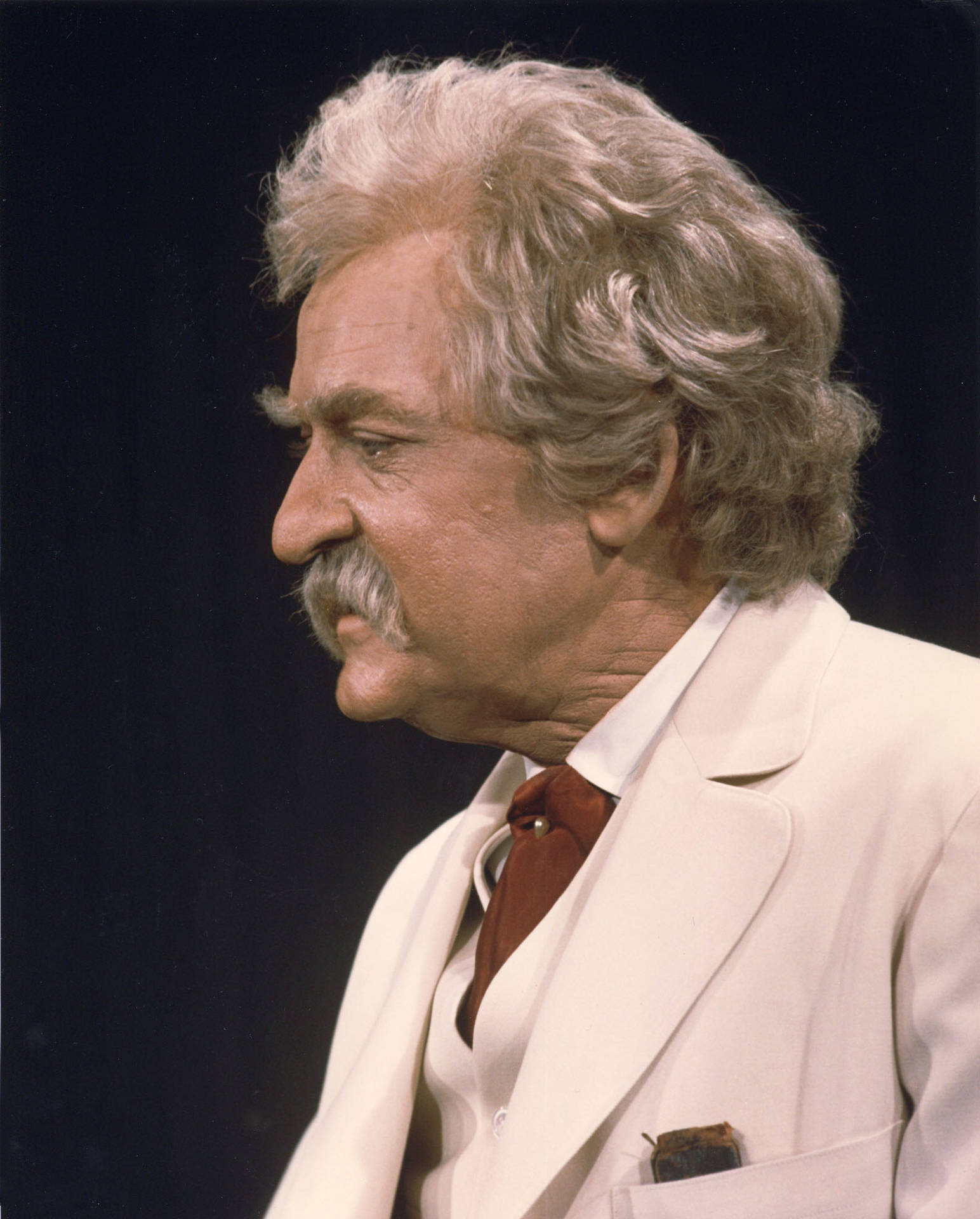 Legendary Actor Hal Holbrook In A Thought-provoking Side View Pose. Background