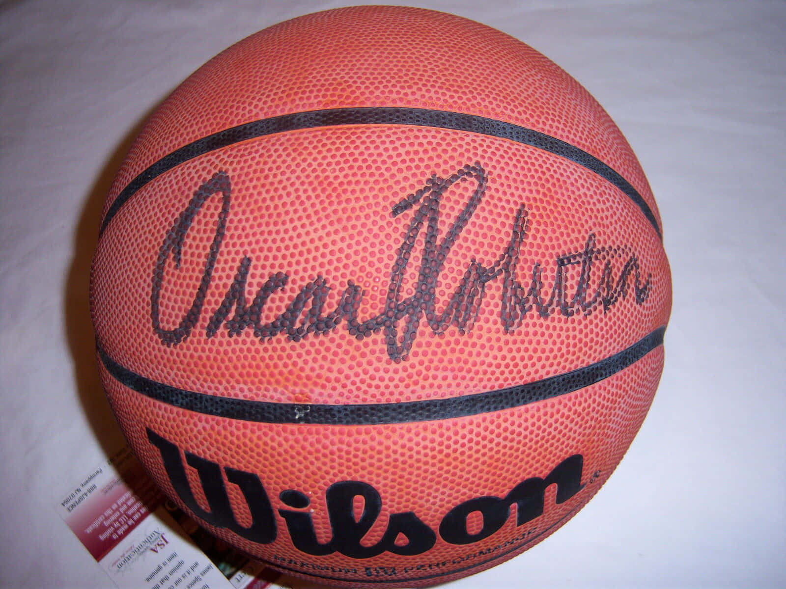 Legendary Basketball Icon - Oscar Robertson Background