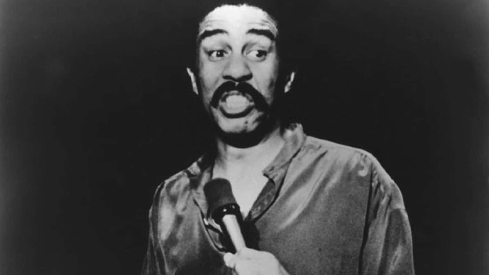 Legendary Comedian Richard Pryor In Performance Background