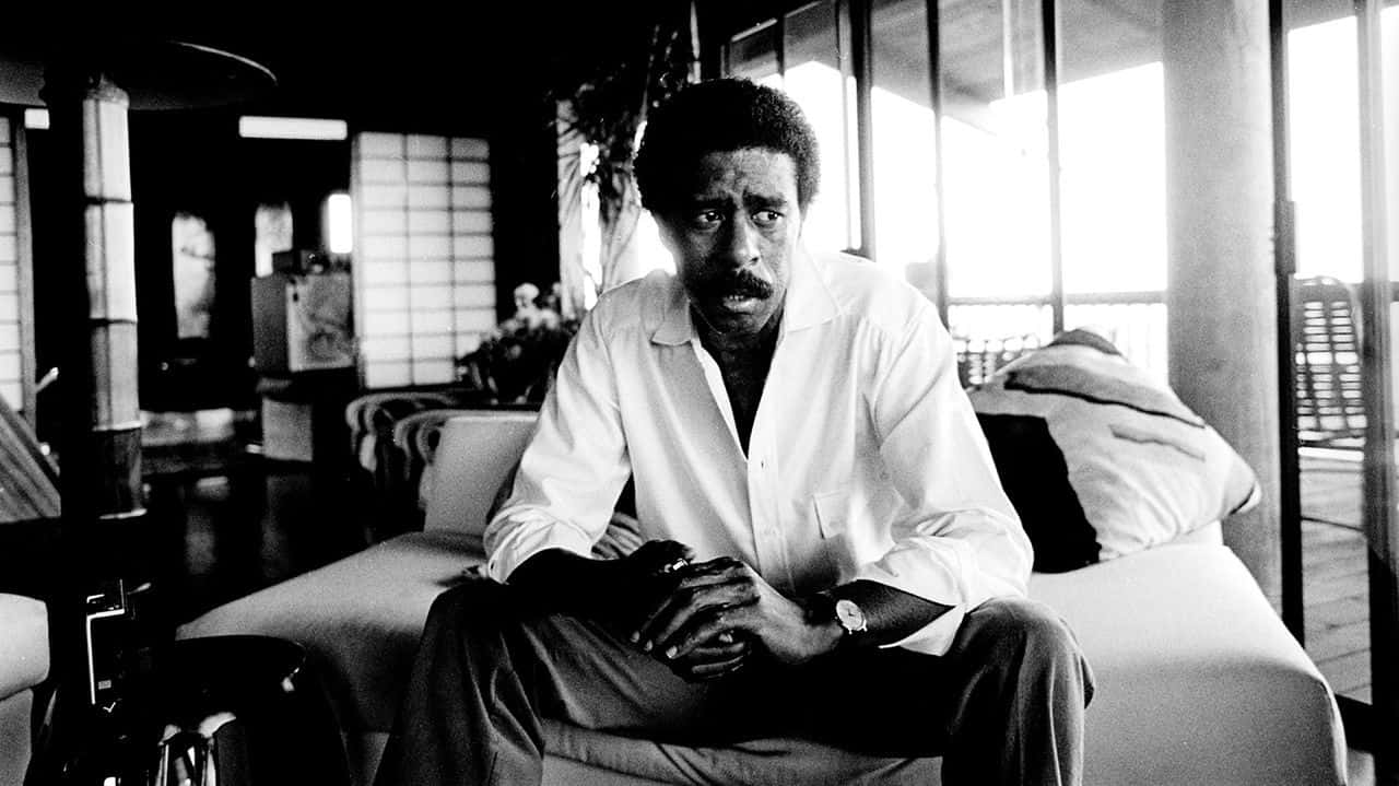 Legendary Comedian Richard Pryor In Performance Background