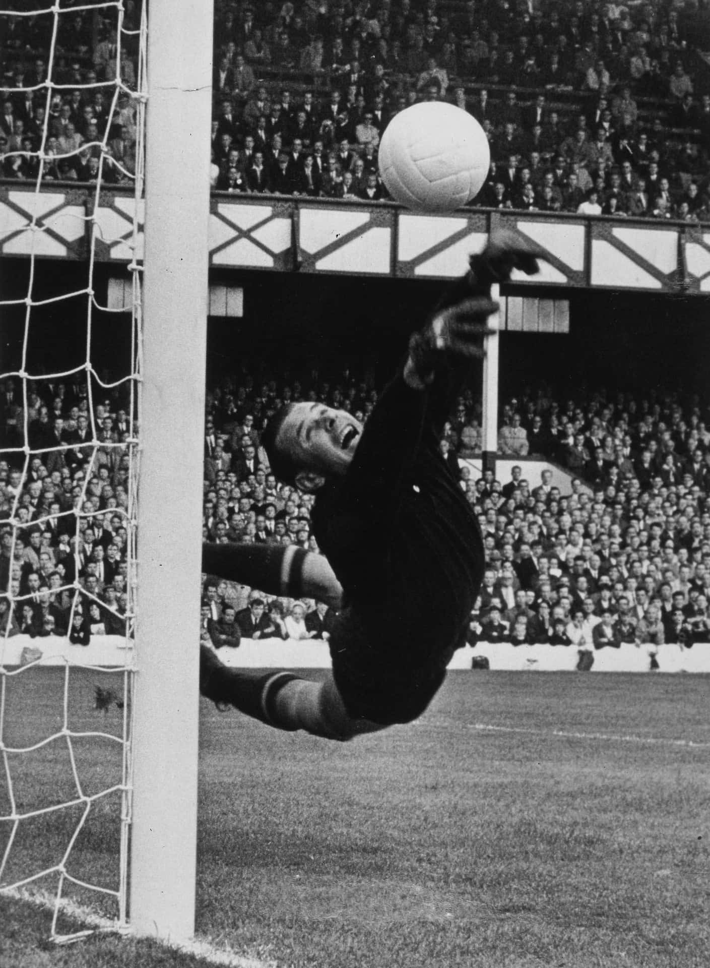 Legendary Football Goalkeeper Lev Yashin Background