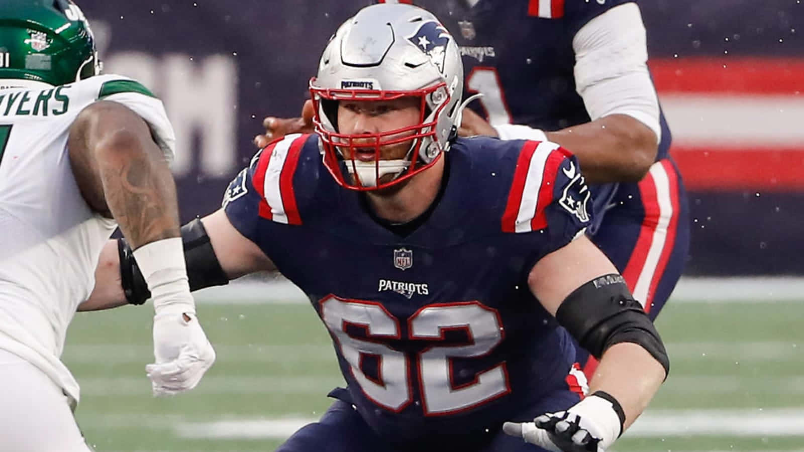 Legendary Football Guard Joe Thuney Background