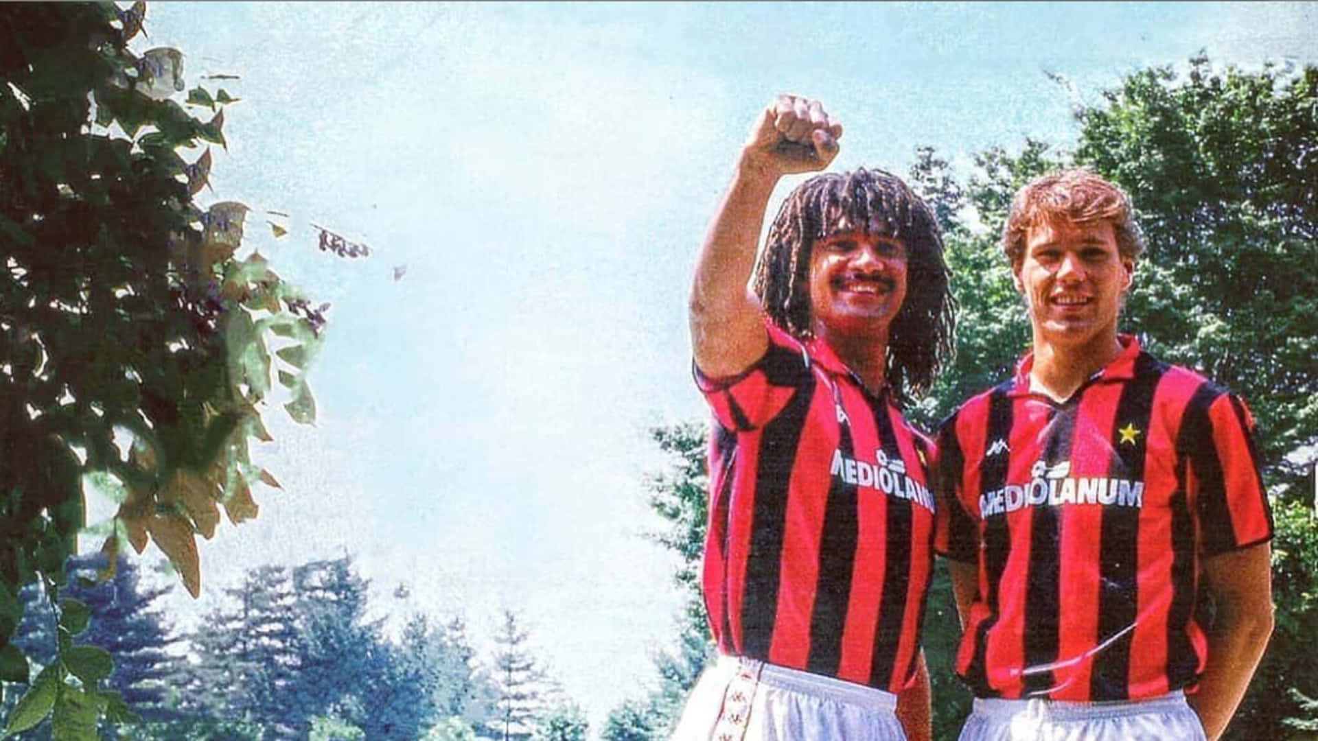 Legendary Football Icons Marco Van Basten And Ruud Gullit Background