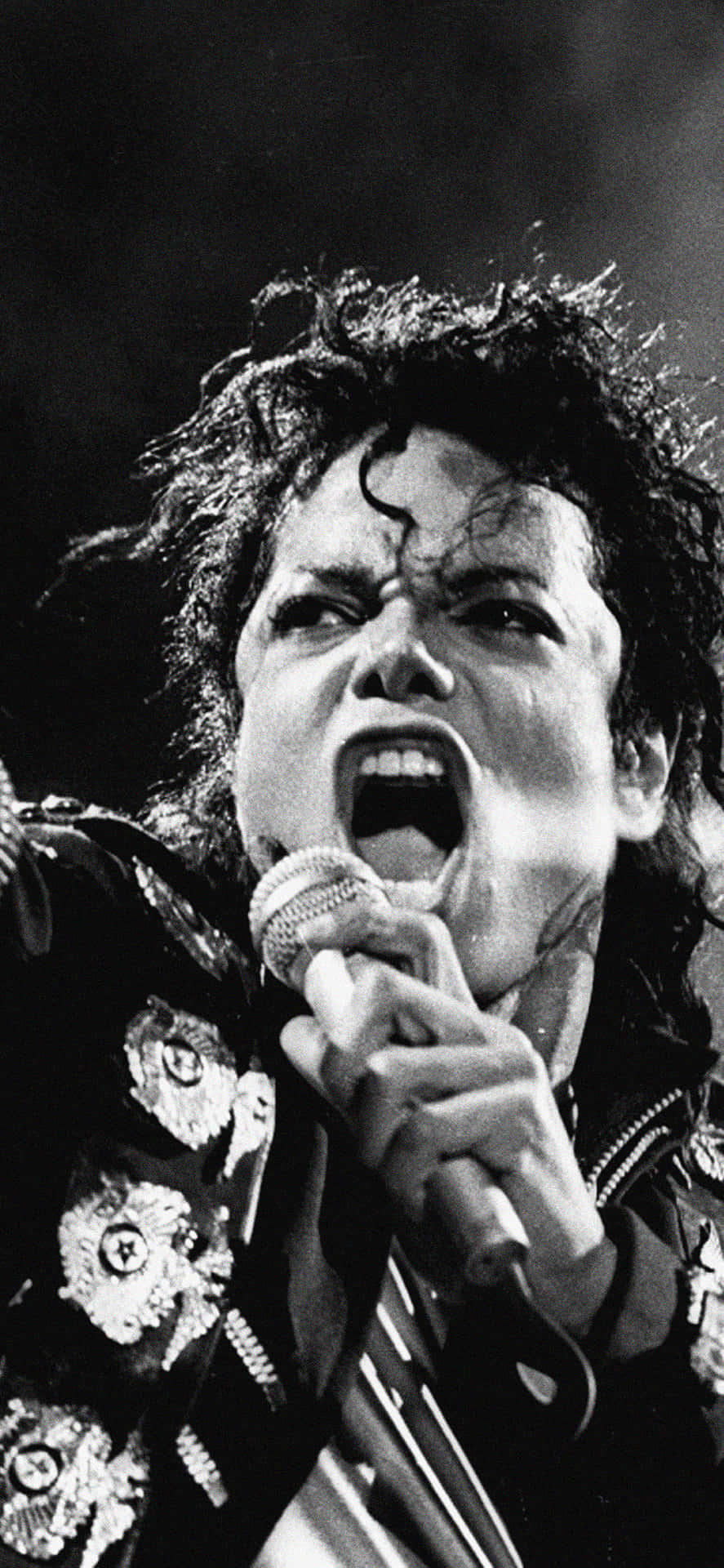 Legendary Michael Jackson On Iphone – Dance Into The Groove Of Music. Background